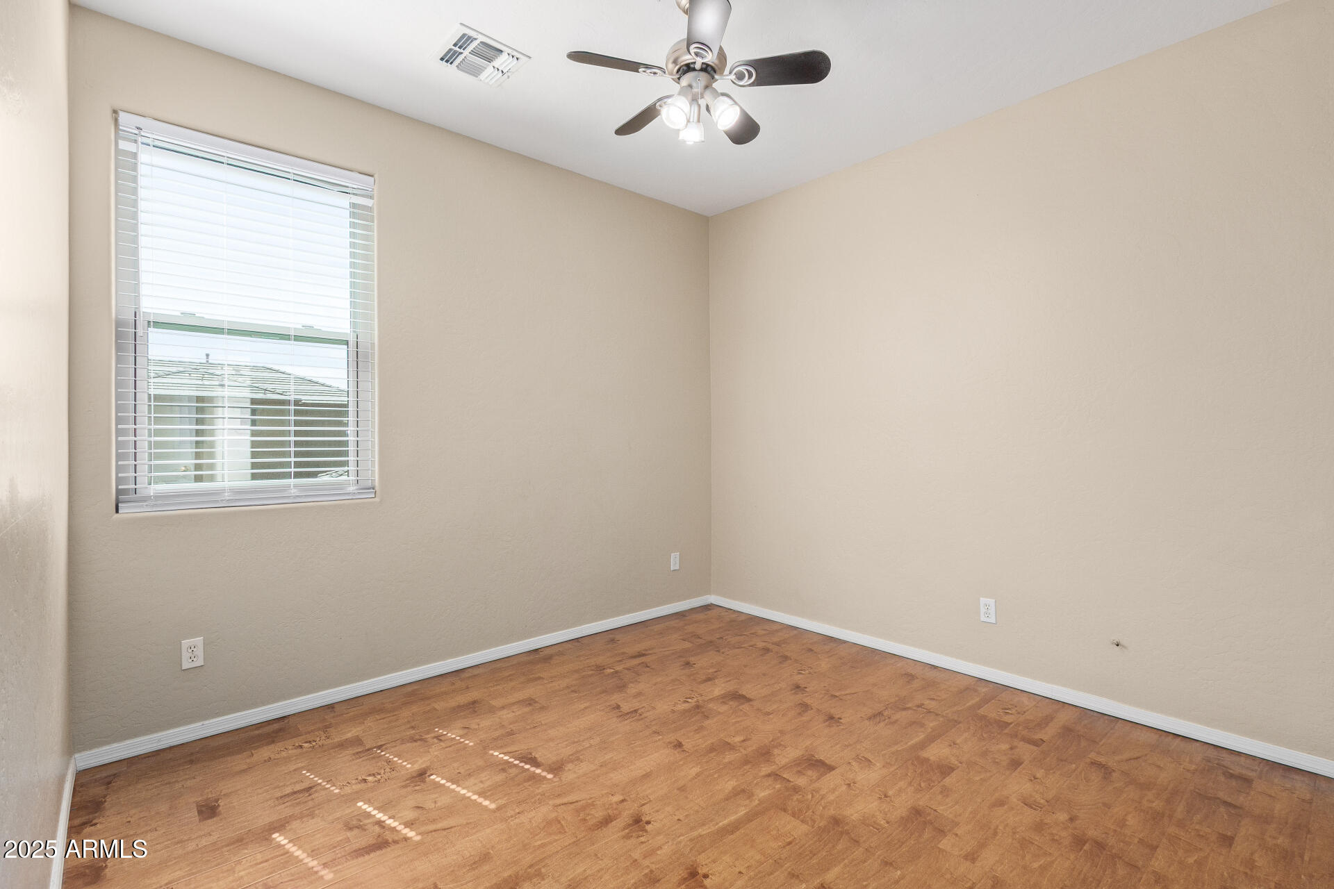 3437 E KINGBIRD Place