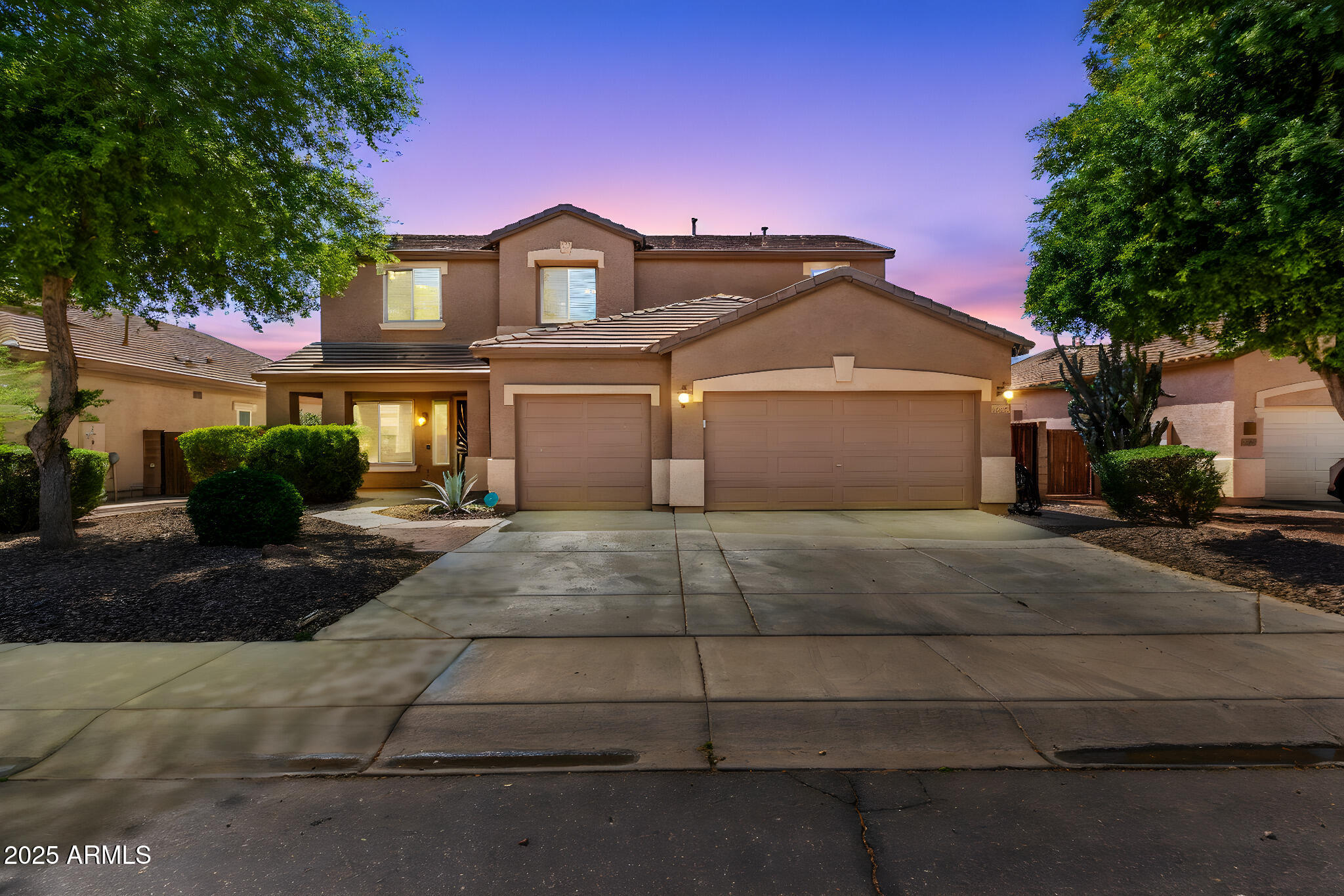 3437 E KINGBIRD Place