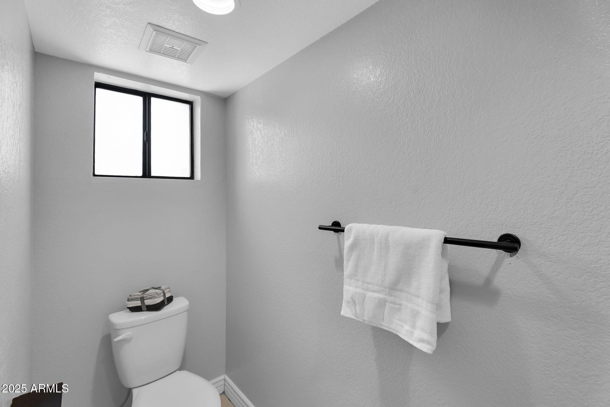 2312 S FOREST Avenue