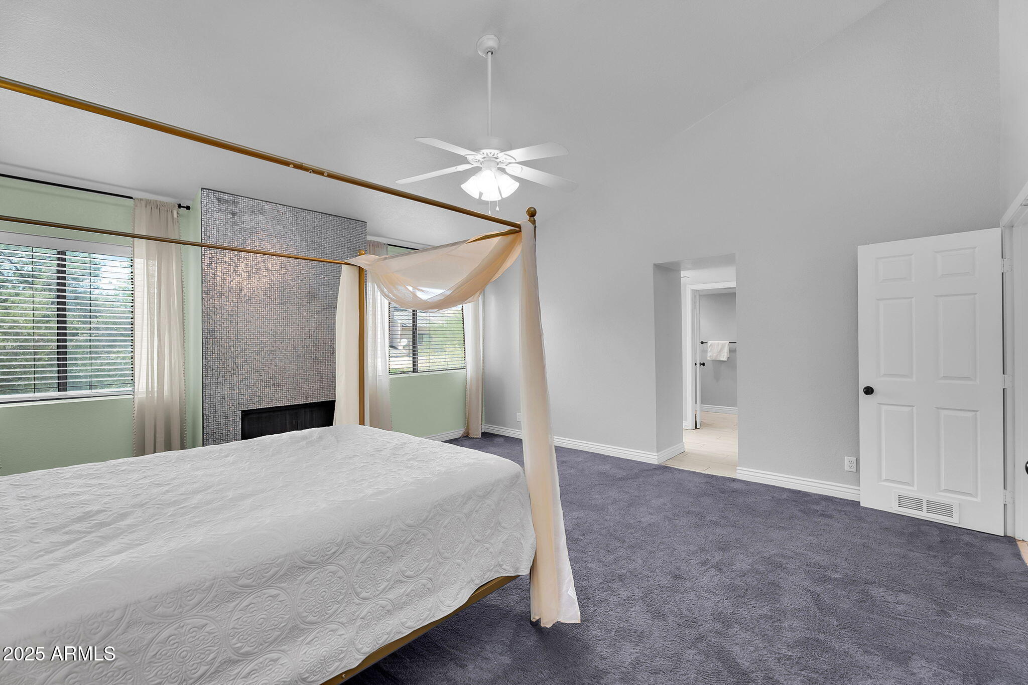 2312 S FOREST Avenue