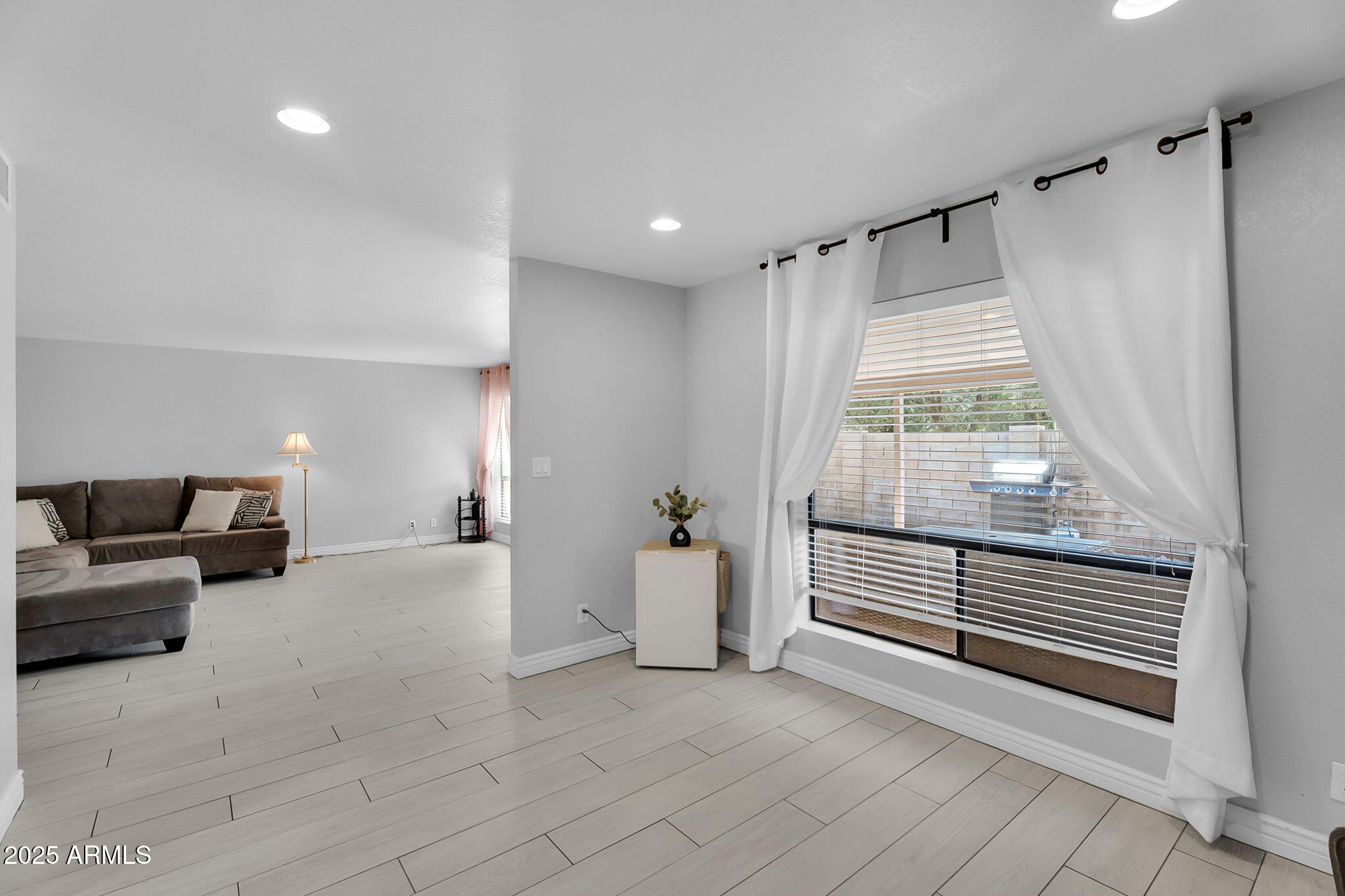 2312 S FOREST Avenue