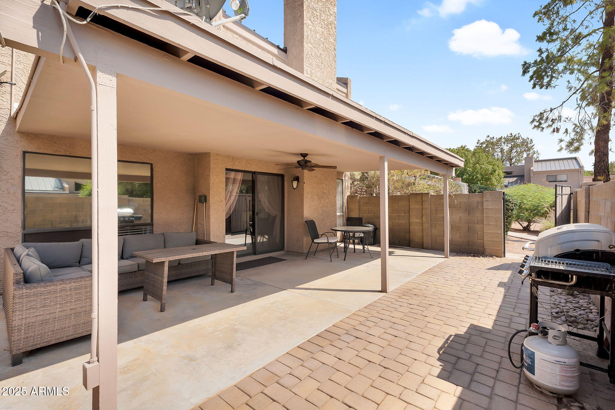 2312 S FOREST Avenue