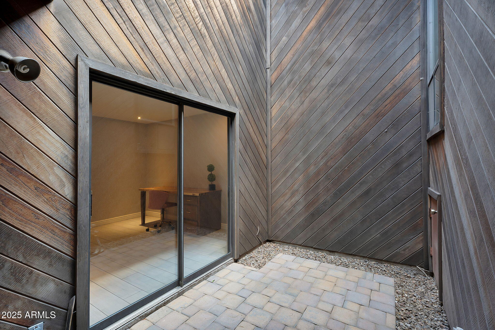 2312 S FOREST Avenue