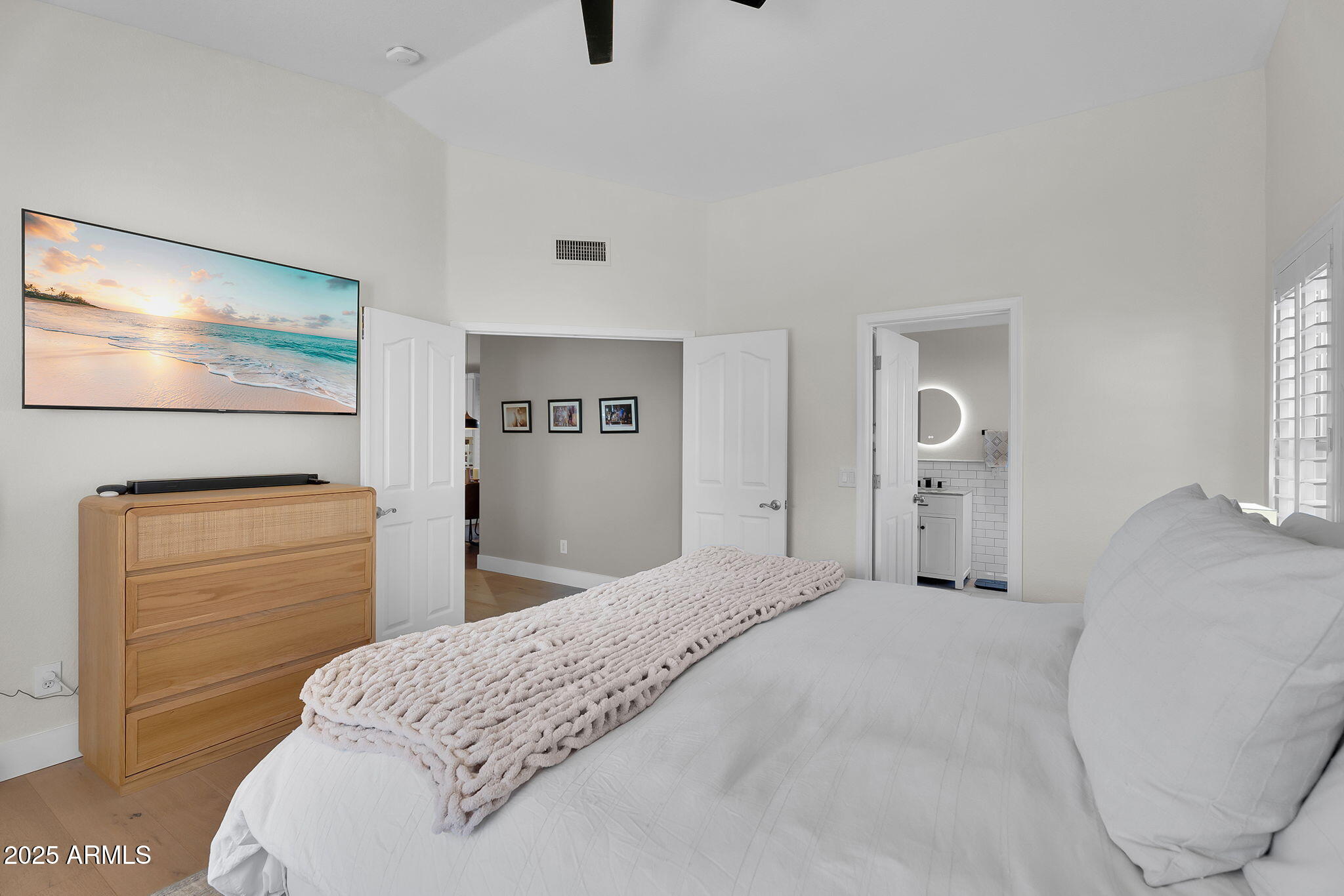 4520 E LONE CACTUS Drive