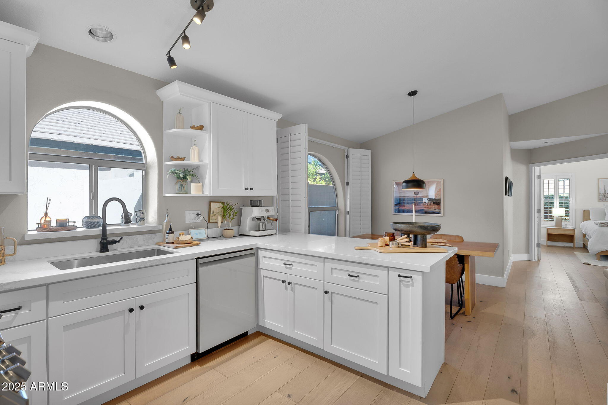 4520 E LONE CACTUS Drive