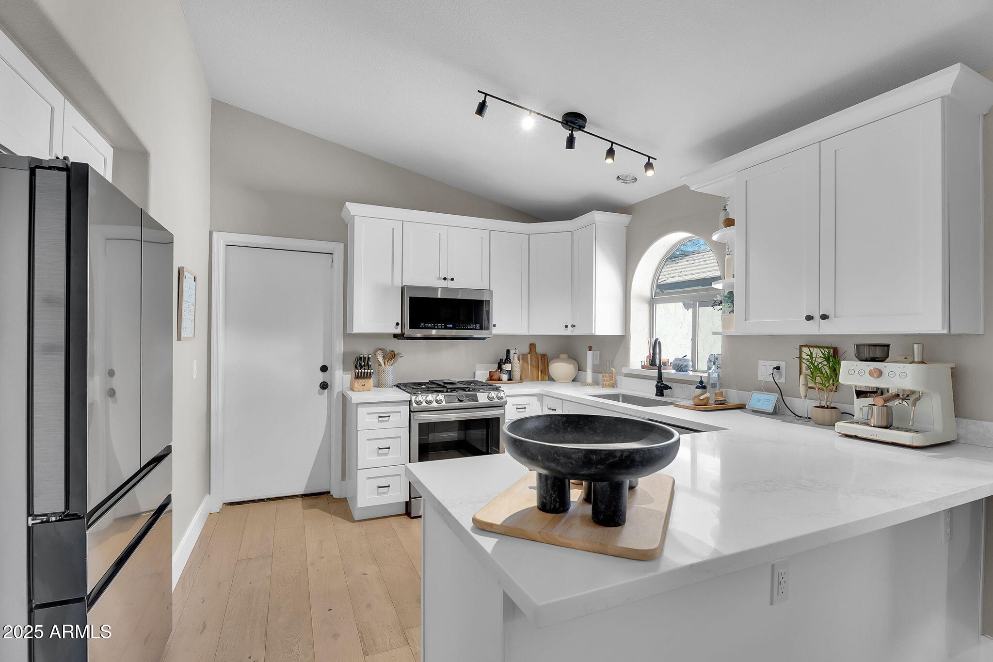 4520 E LONE CACTUS Drive