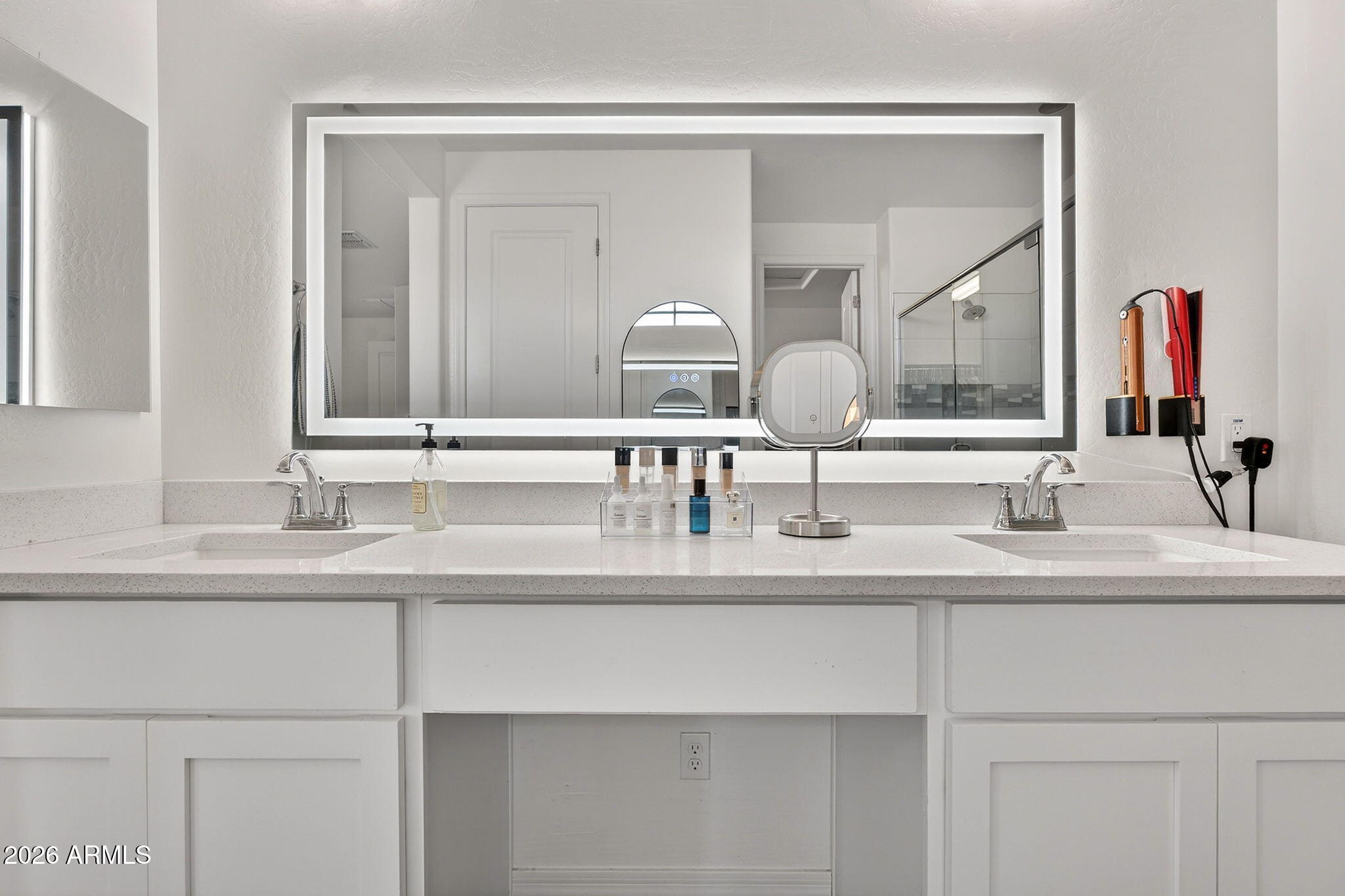 8450 W MEDLOCK Drive