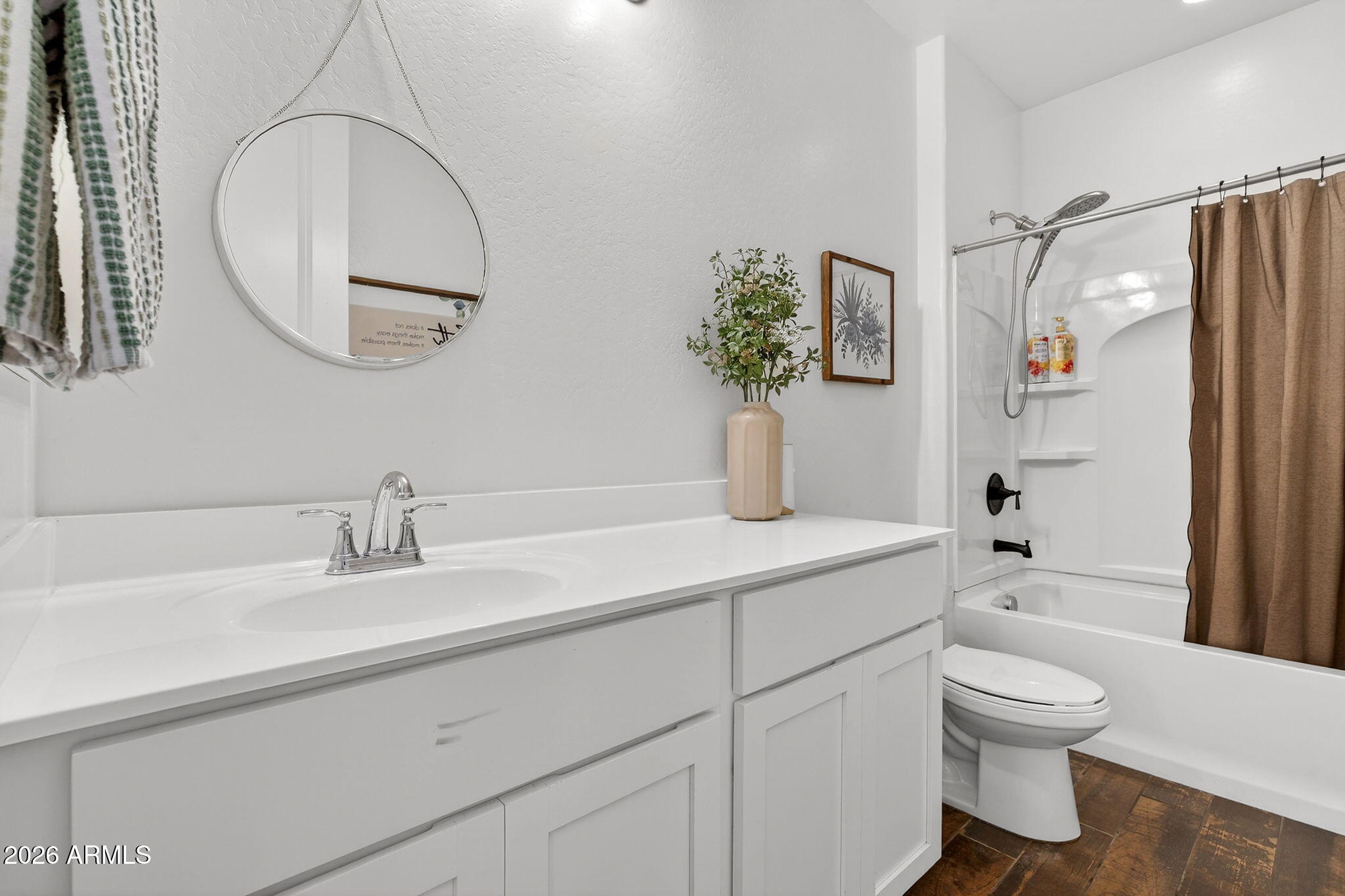 8450 W MEDLOCK Drive