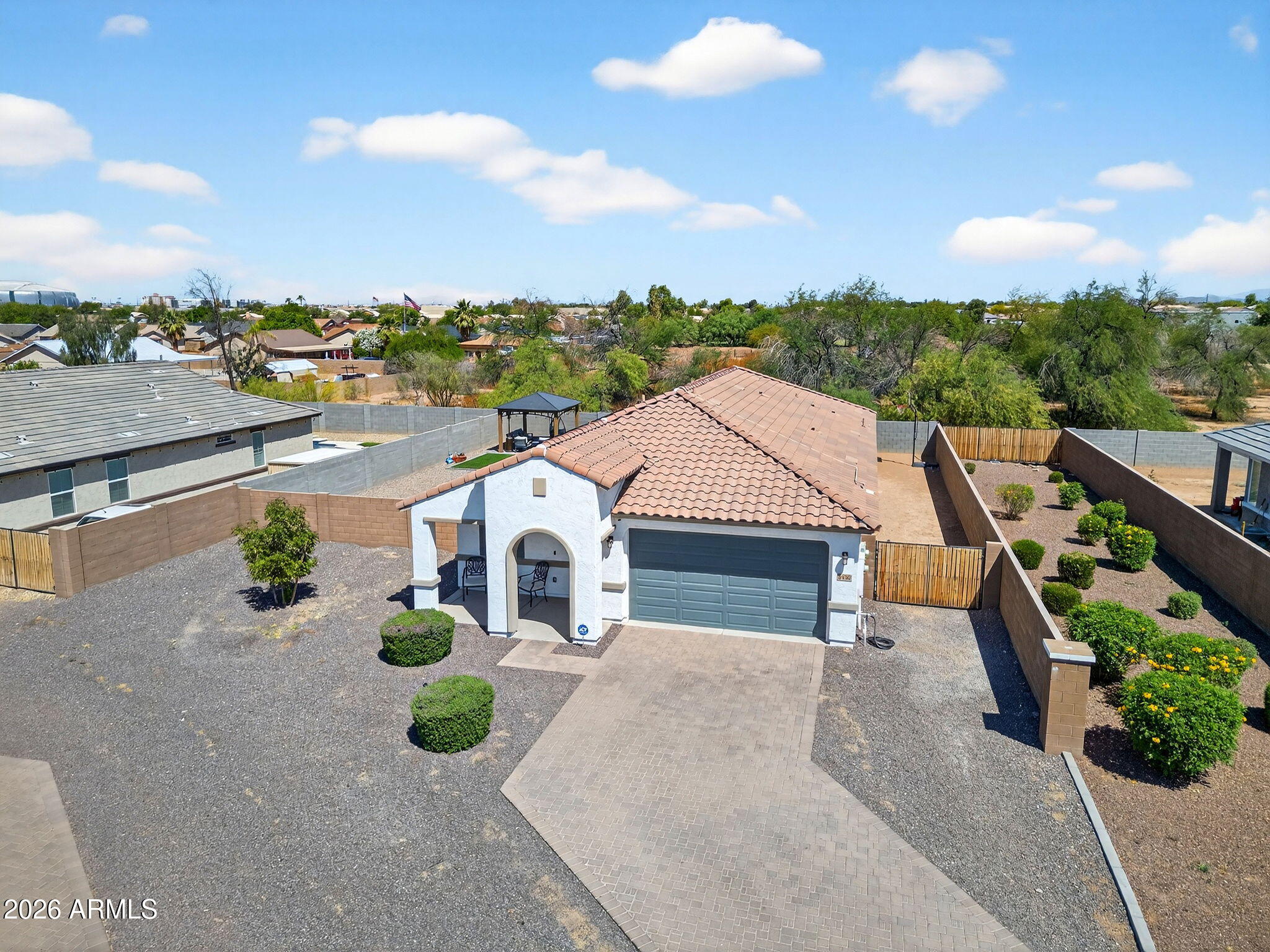 8450 W MEDLOCK Drive
