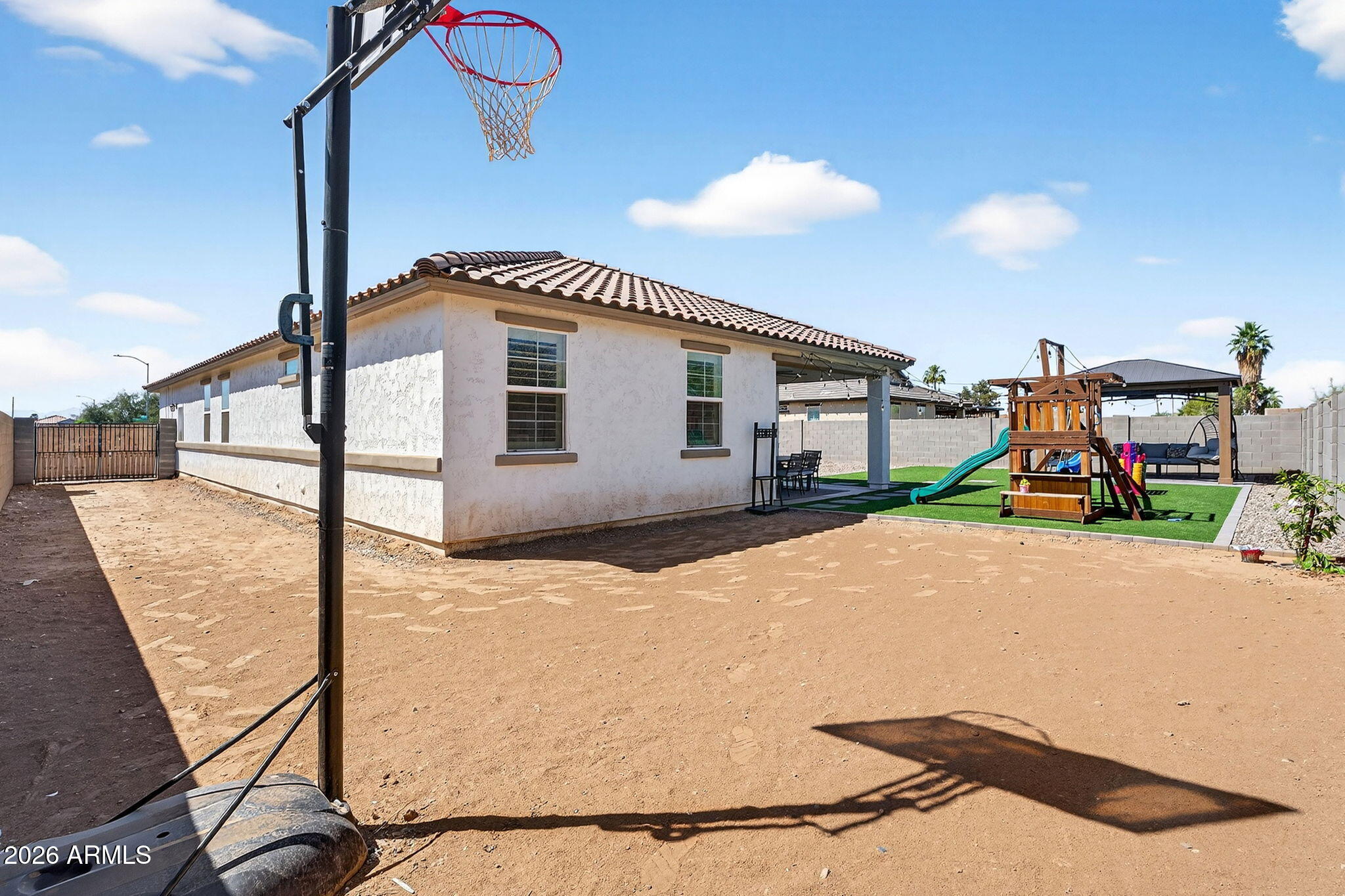 8450 W MEDLOCK Drive