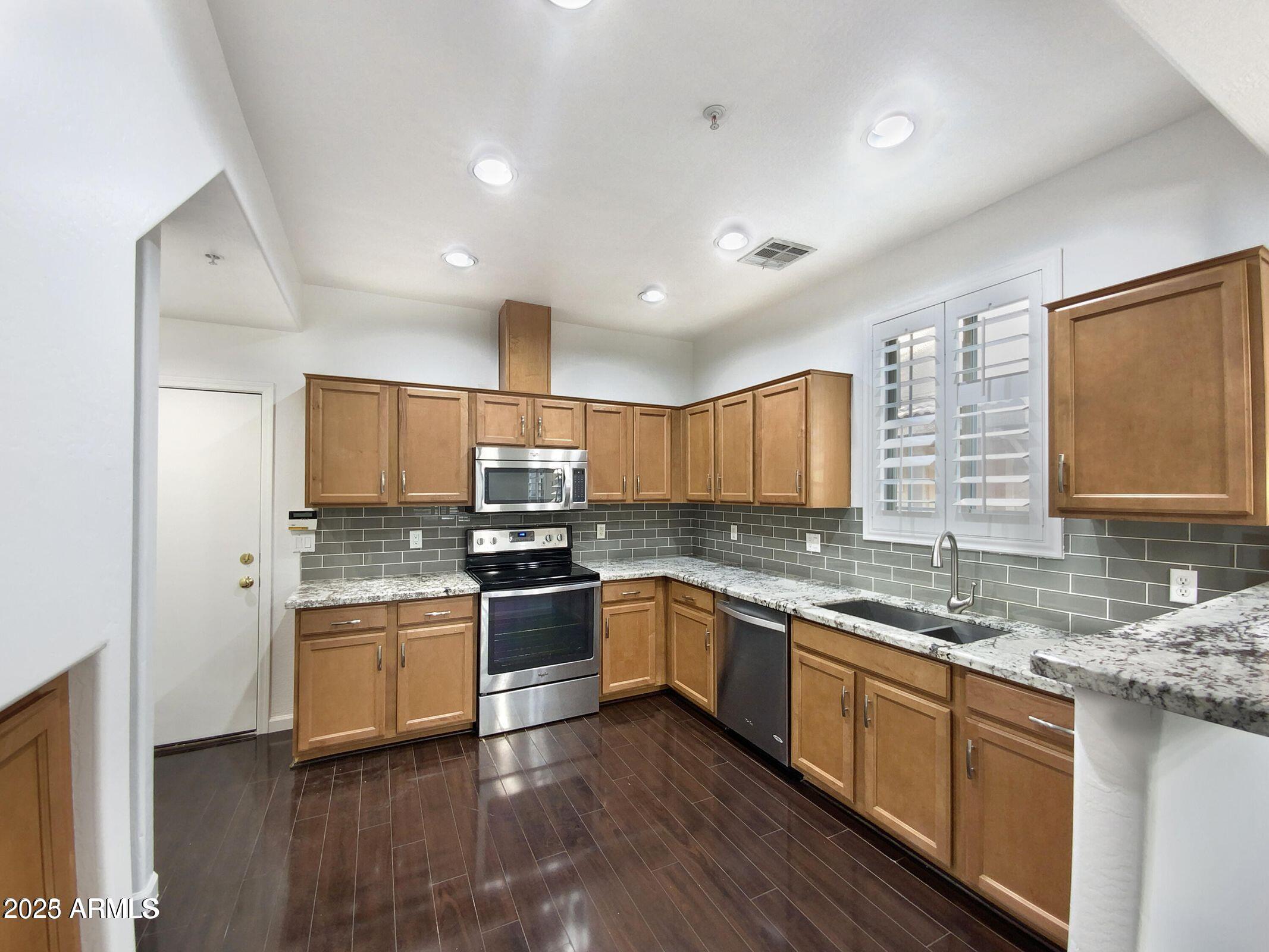 1225 N 36th Street 1031