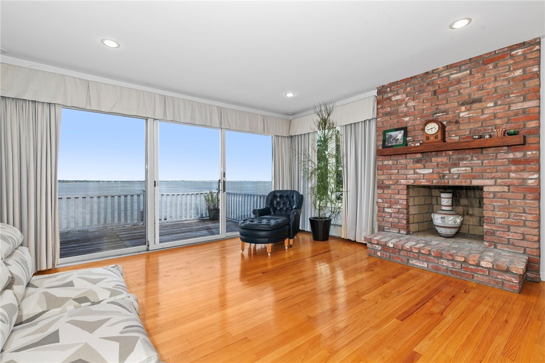 6 Buena Vista Avenue