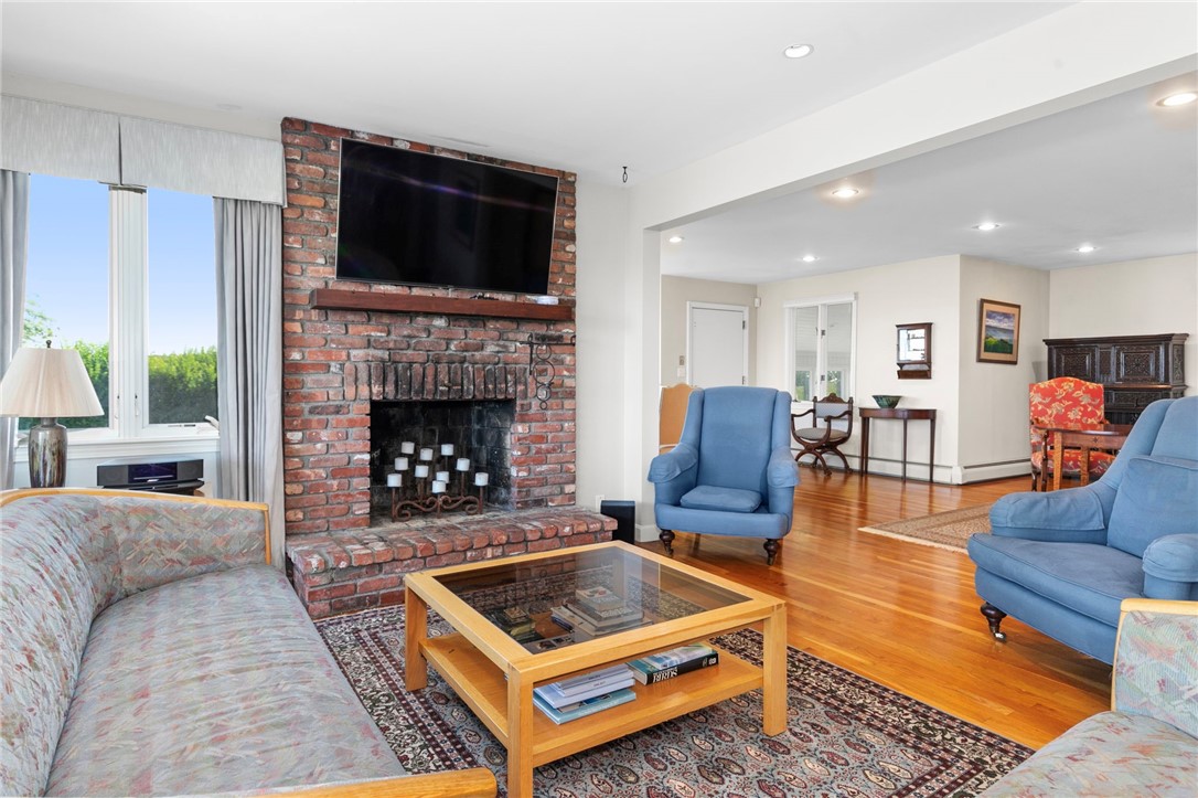 6 Buena Vista Avenue