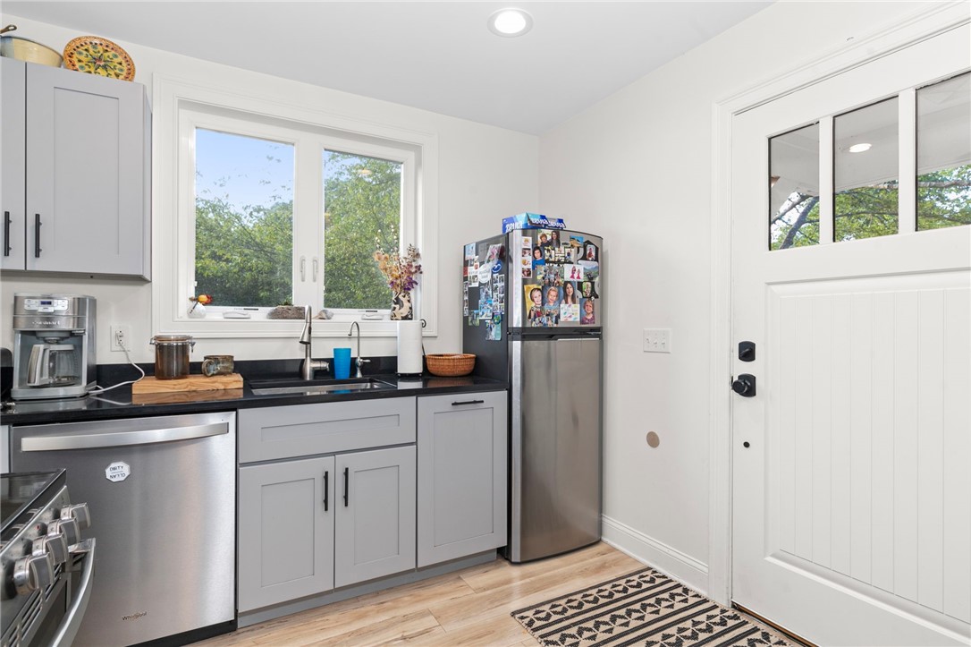 6 Buena Vista Avenue