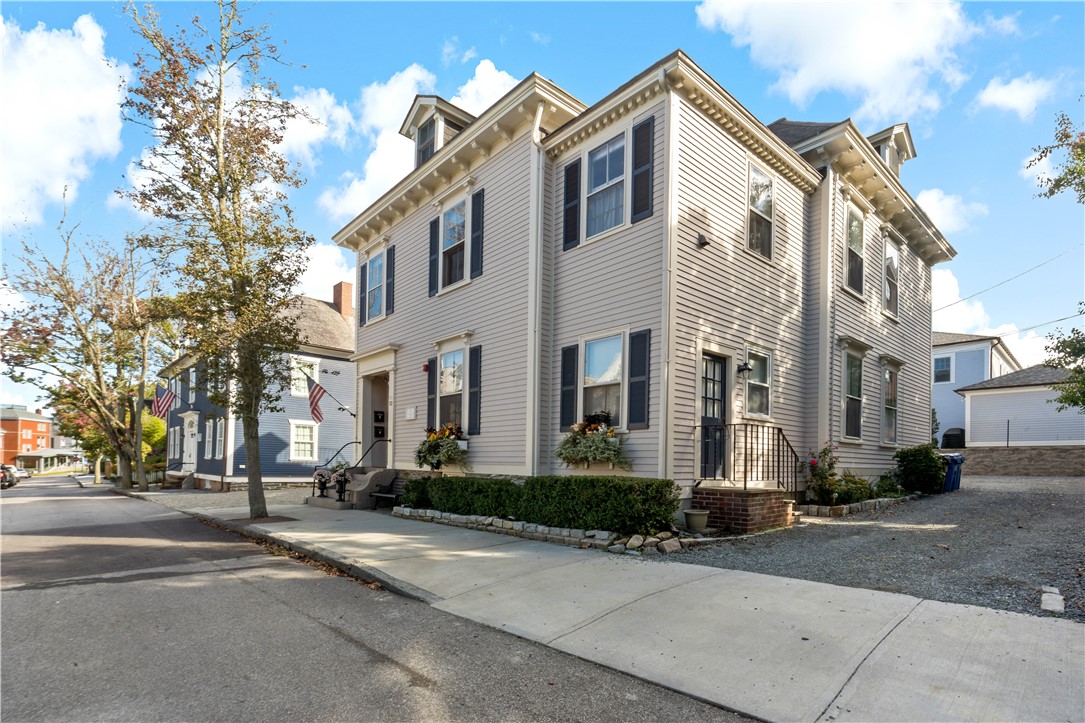 32 School Street 4