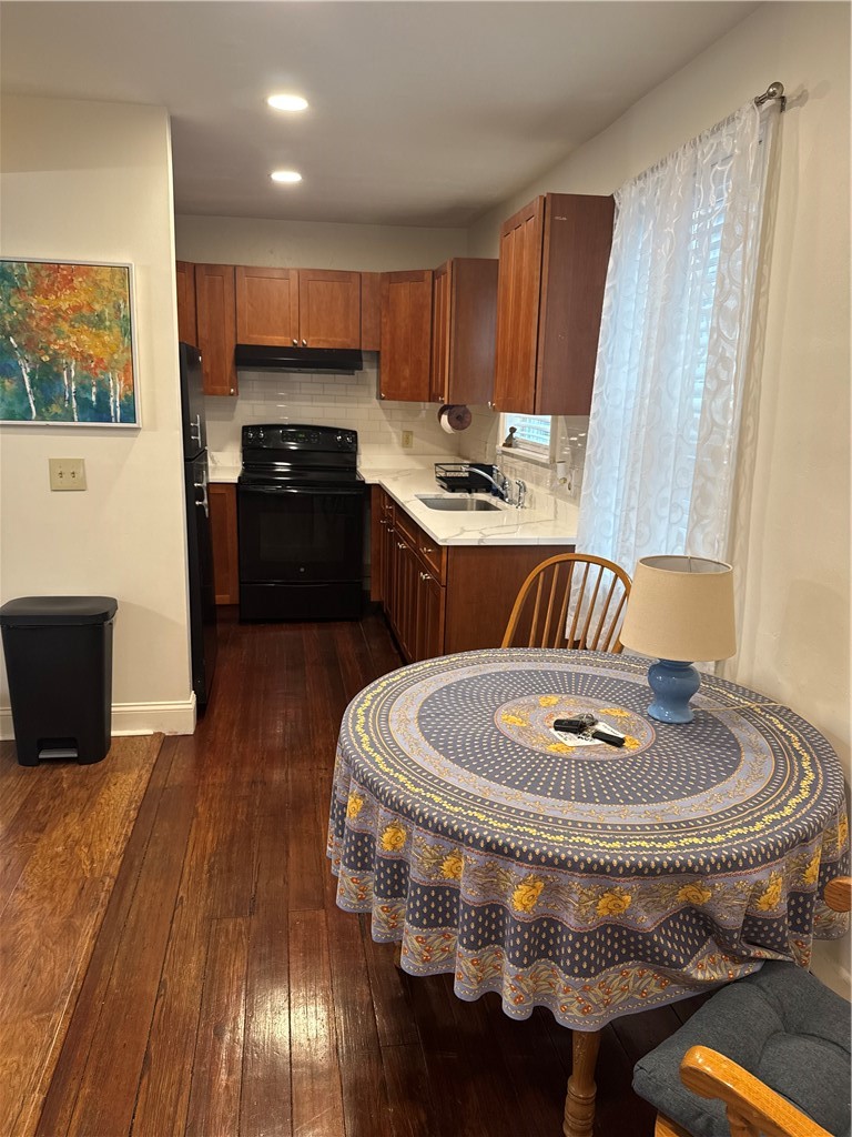 12 Callender Avenue 1