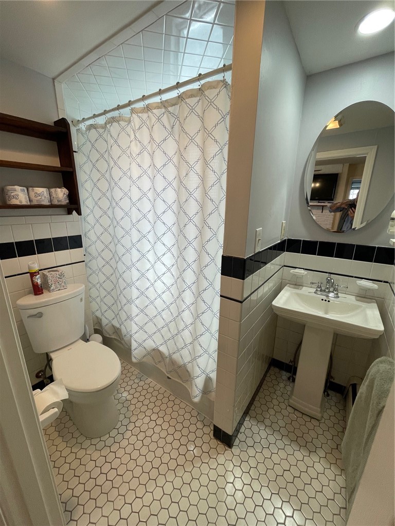 12 Callender Avenue 1