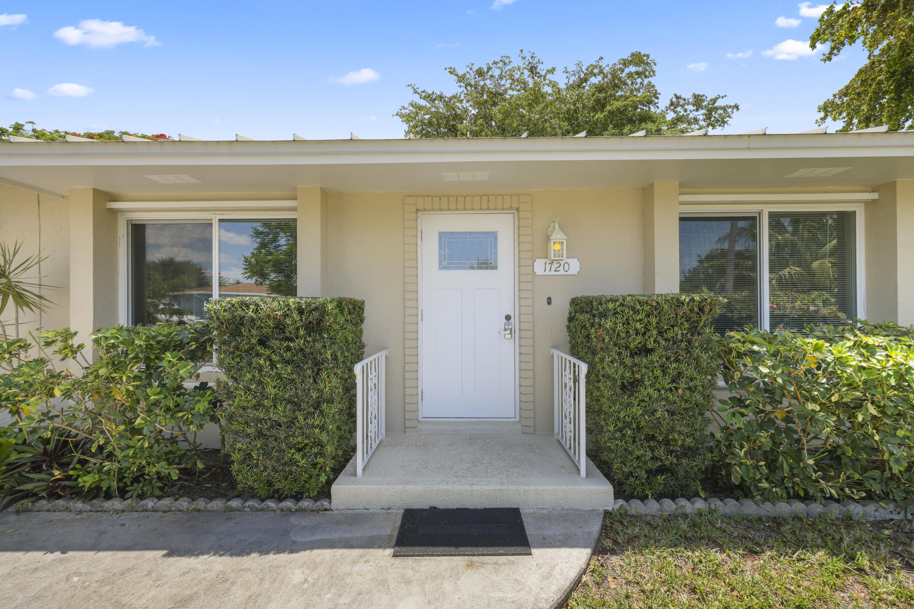1720 SW 10th Street