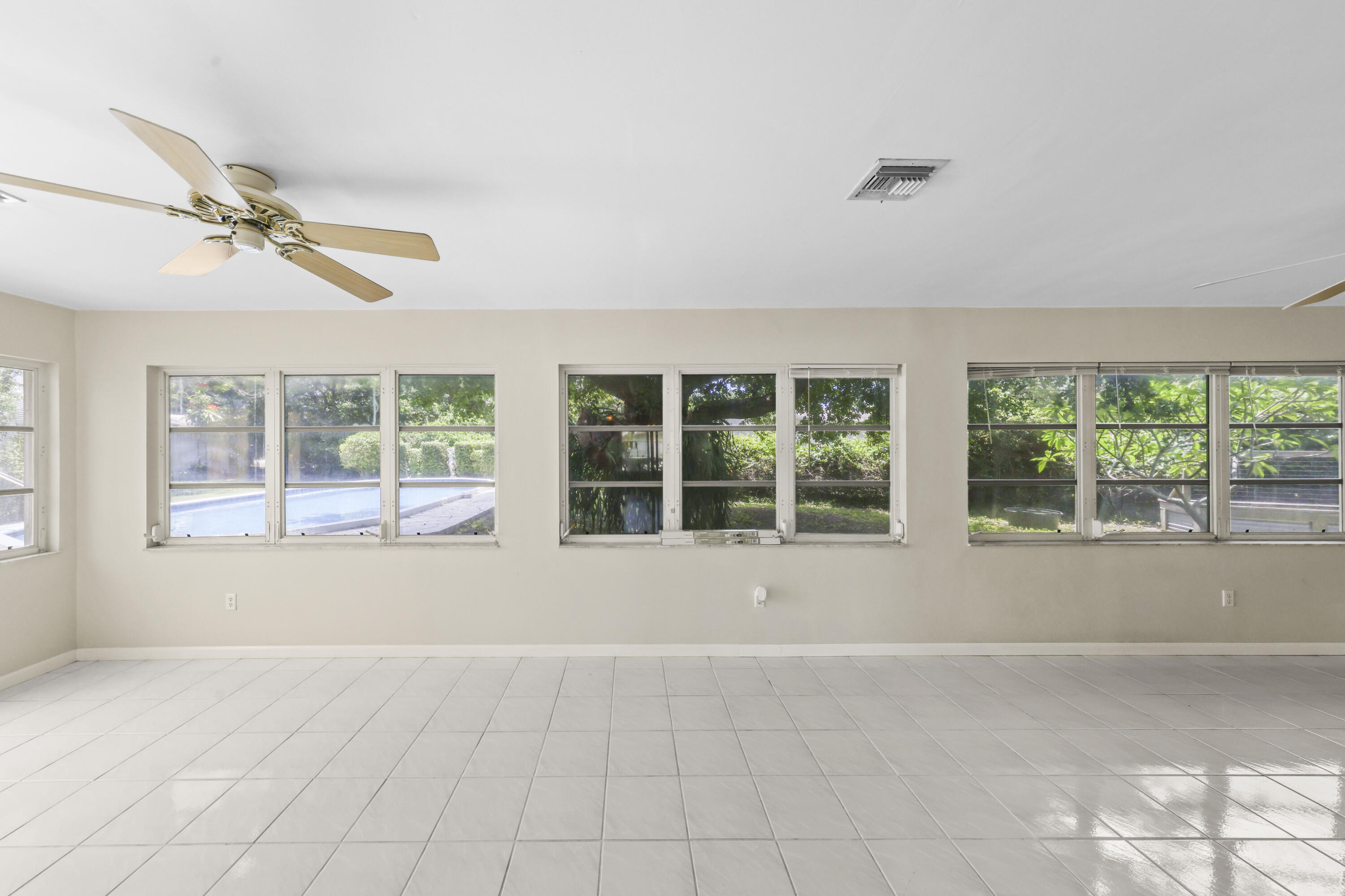 1720 SW 10th Street