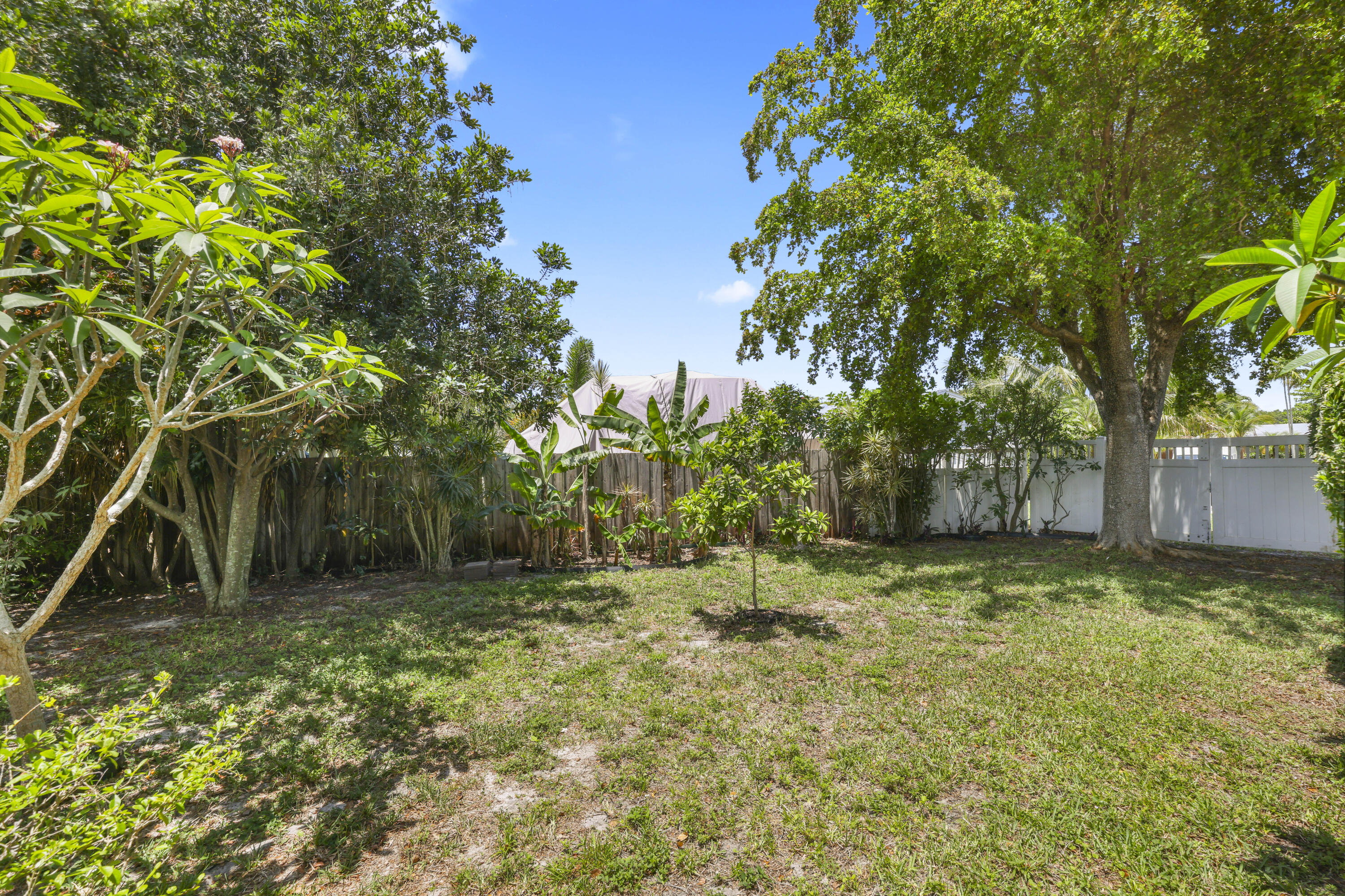1720 SW 10th Street