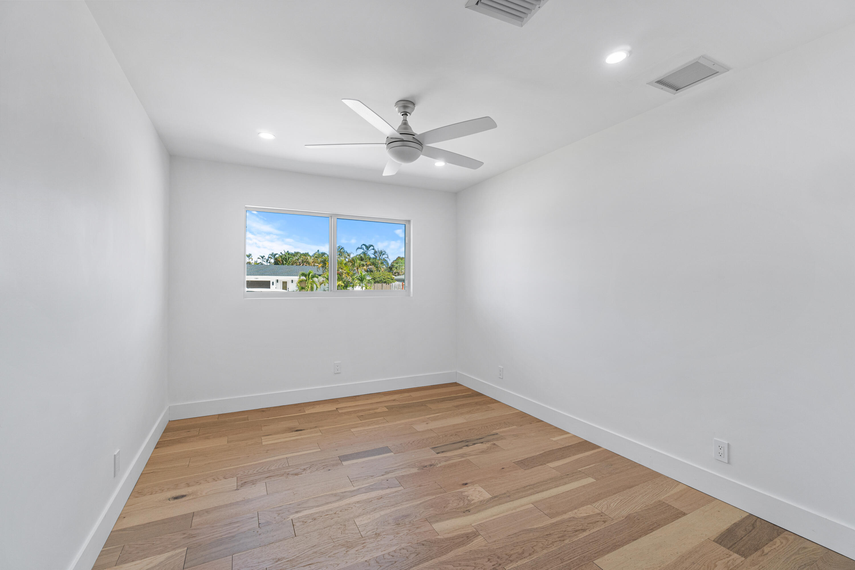 1188 W Camino