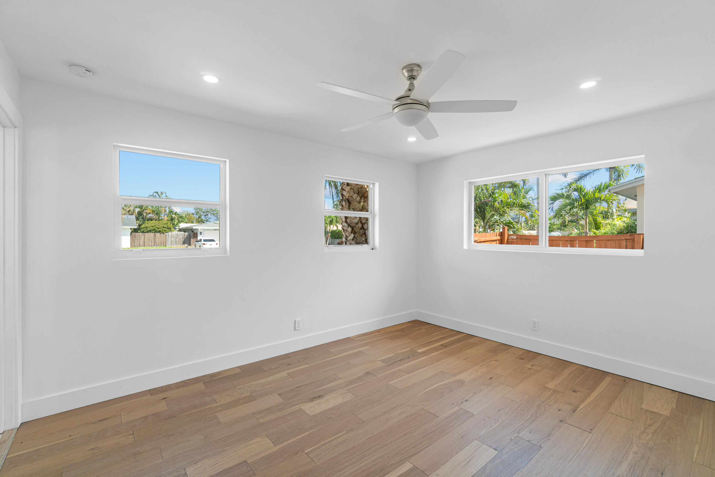 1188 W Camino