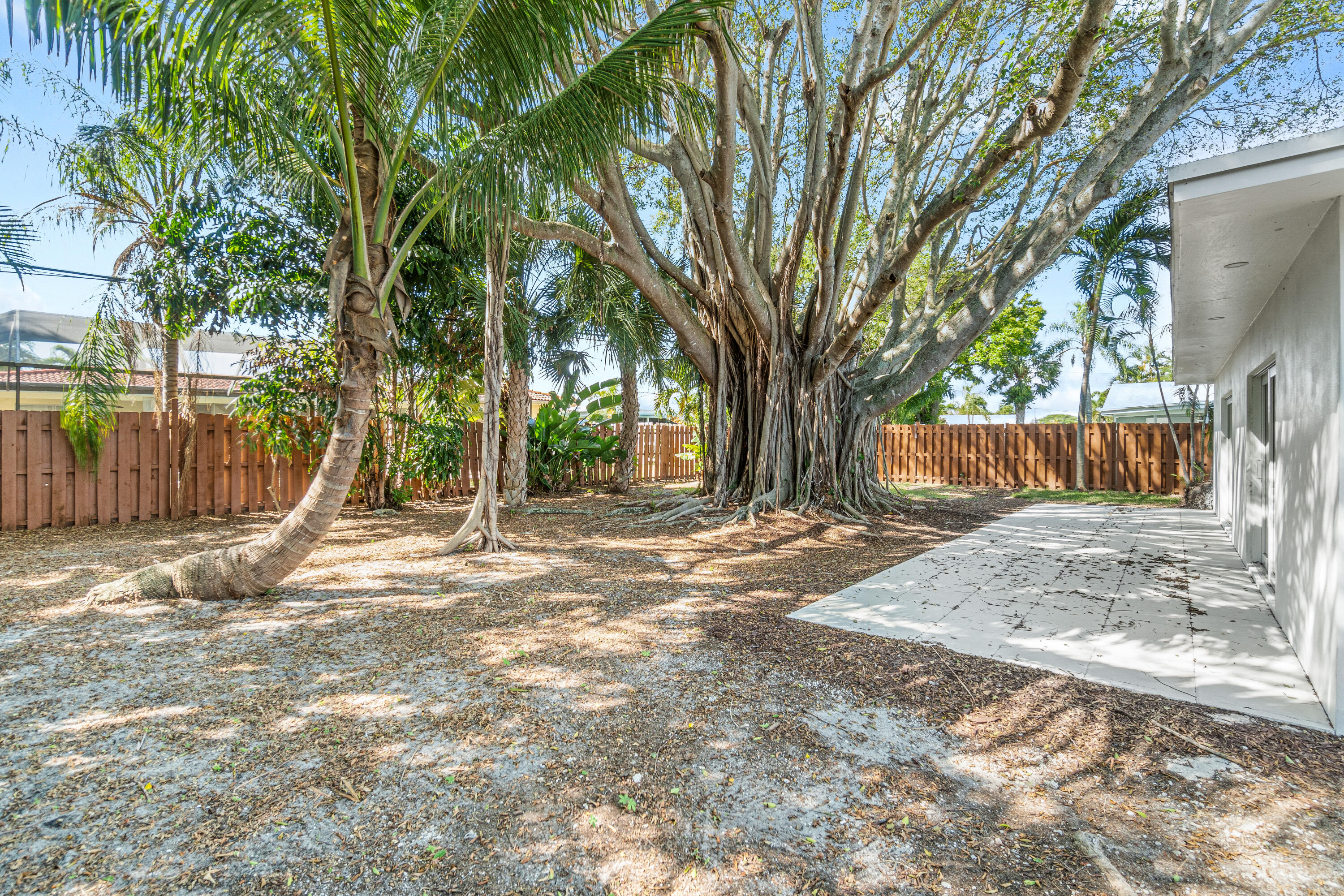 1188 W Camino
