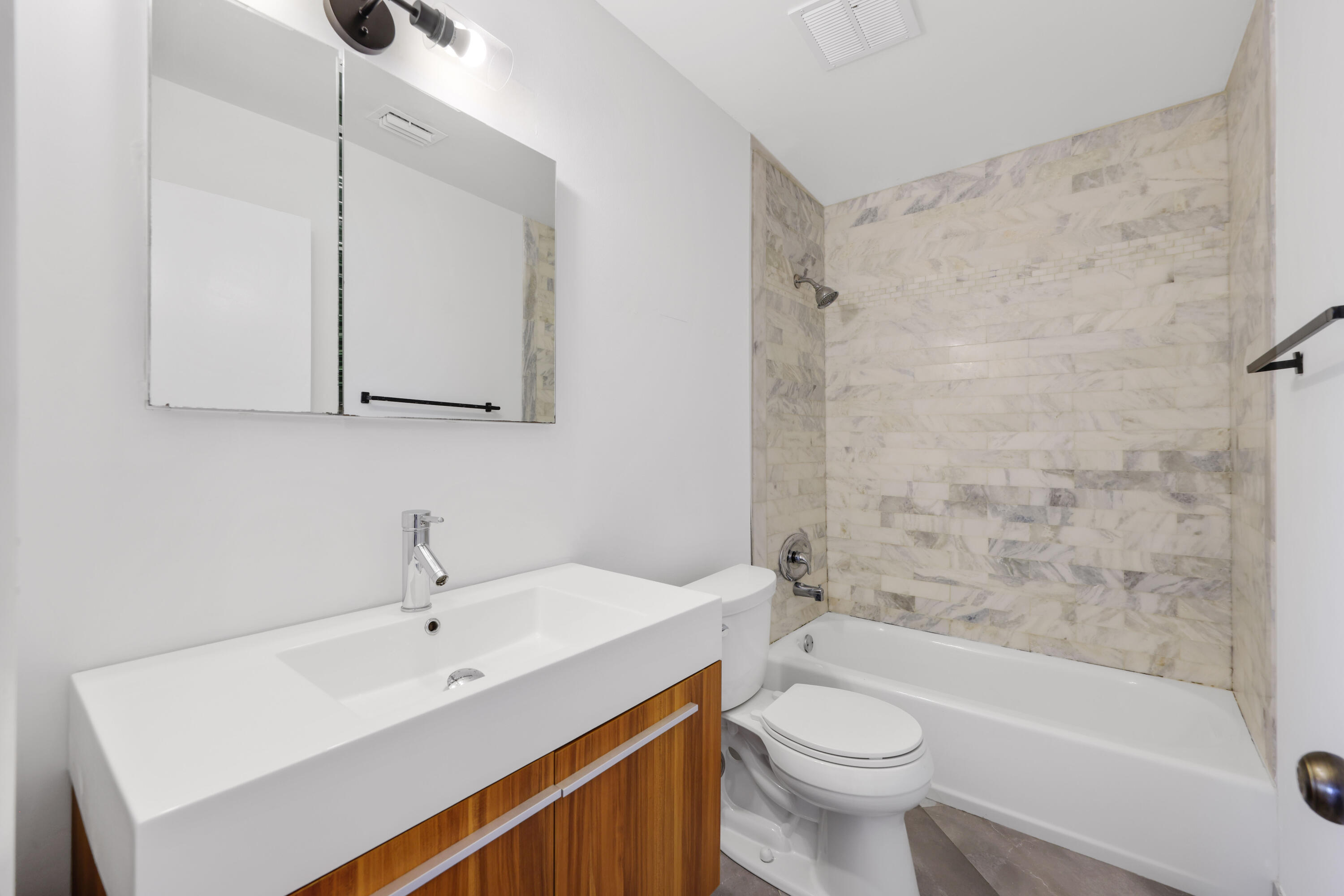 3275 Frederick Boulevard 17u