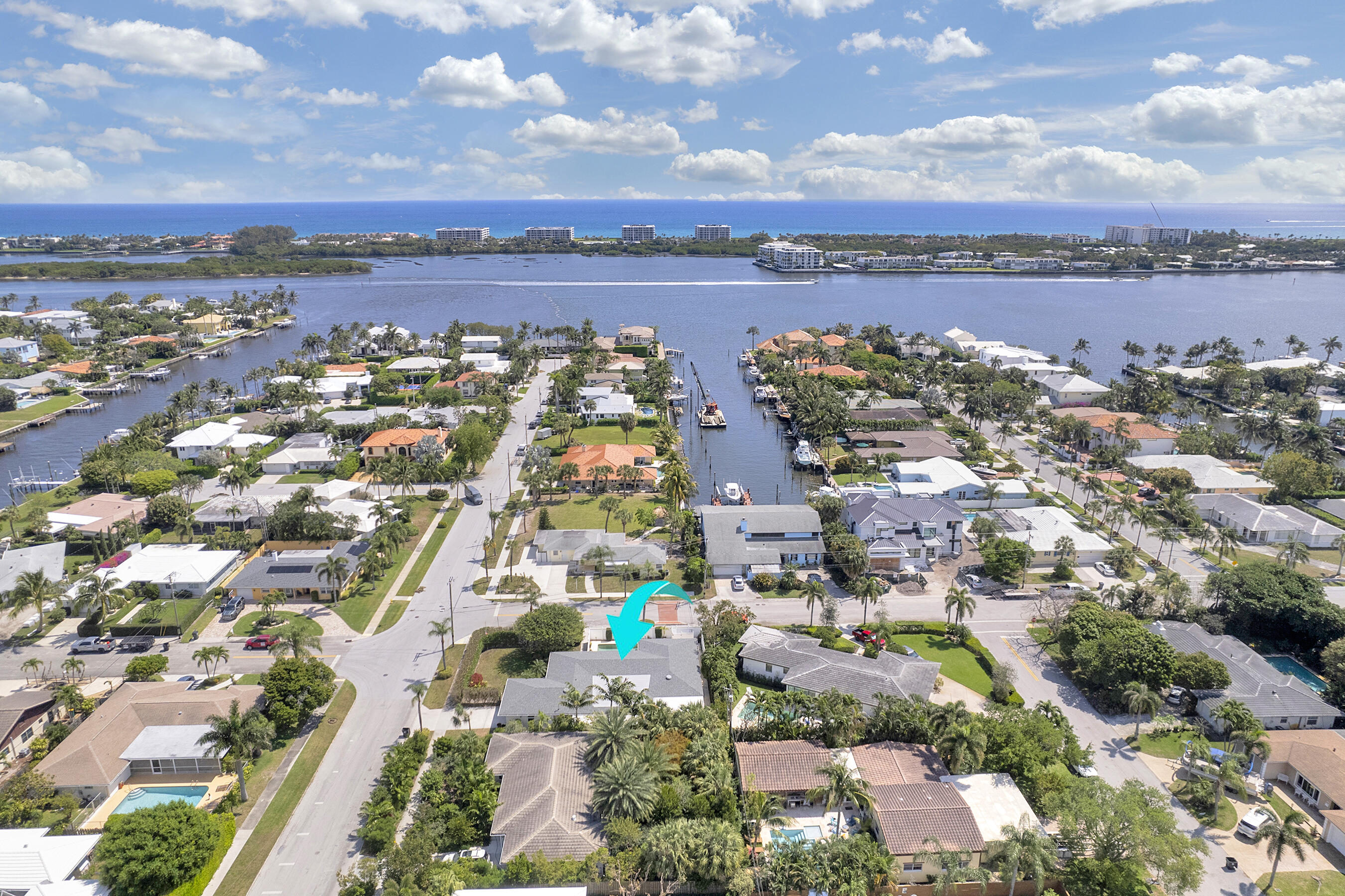 2415 N Lakeside Drive