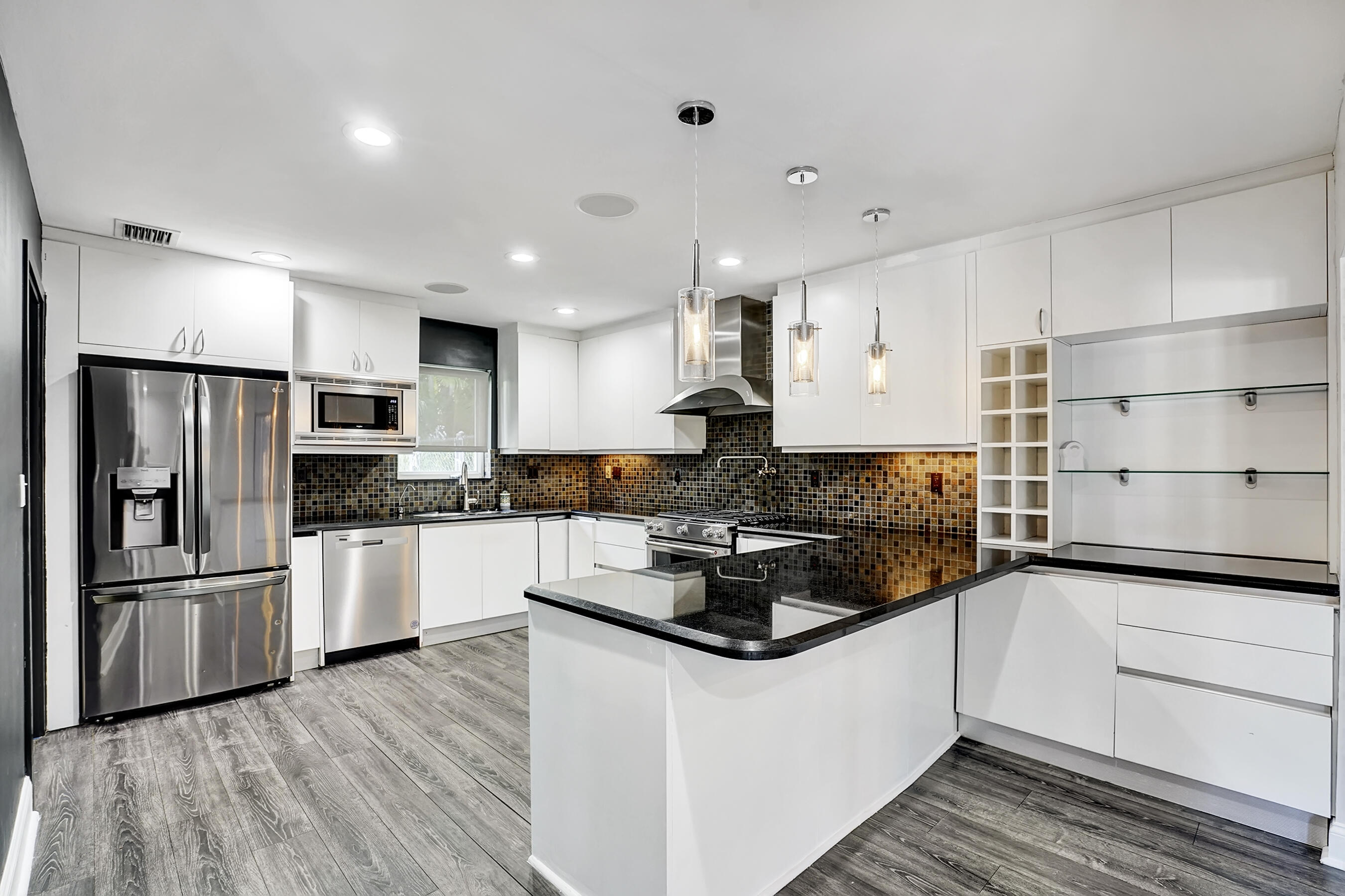 777 SW 7th Street