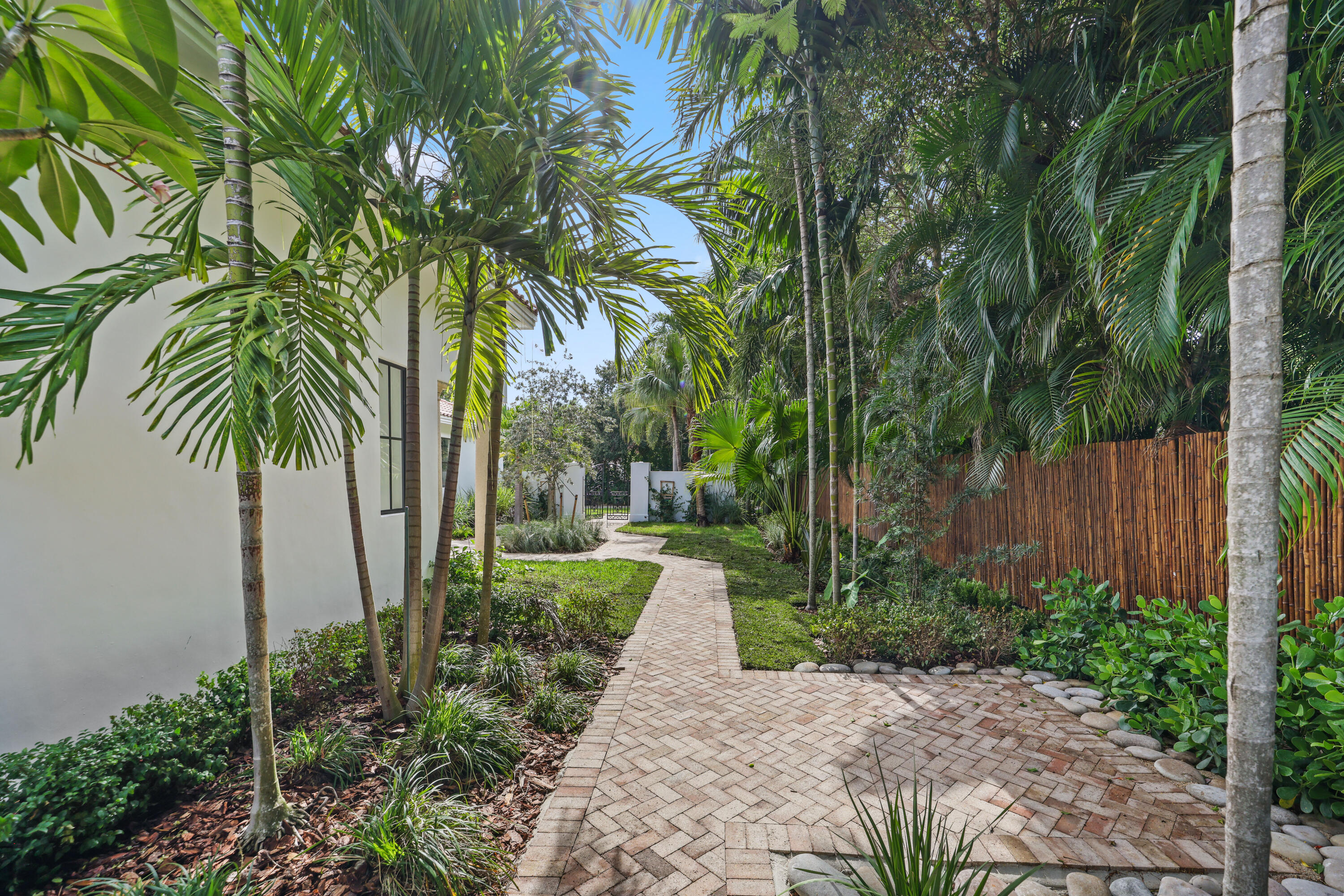 1107 Periwinkle Lane