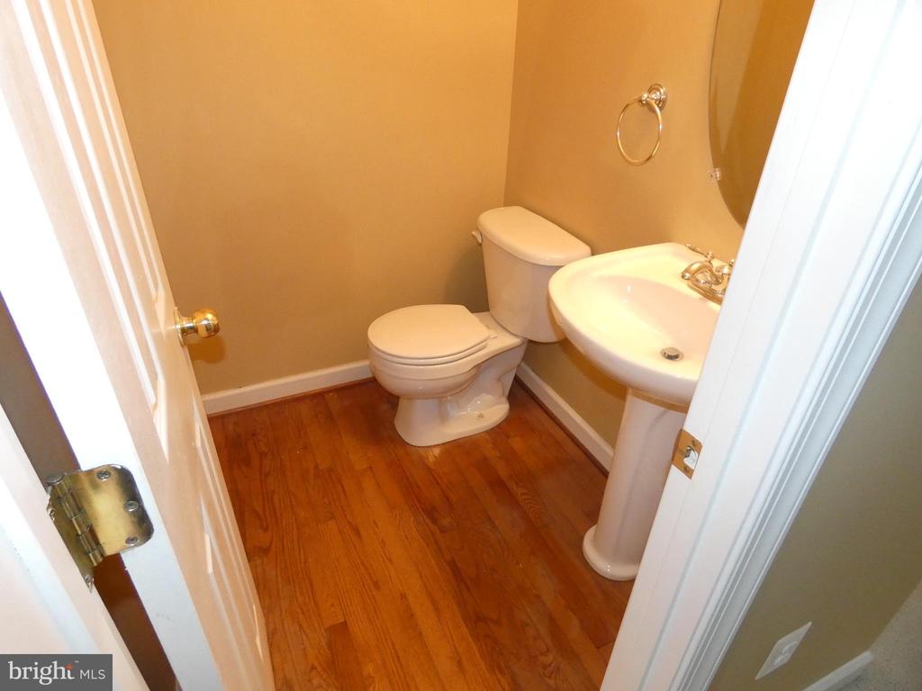 1308 SAUNDERS DRIVE