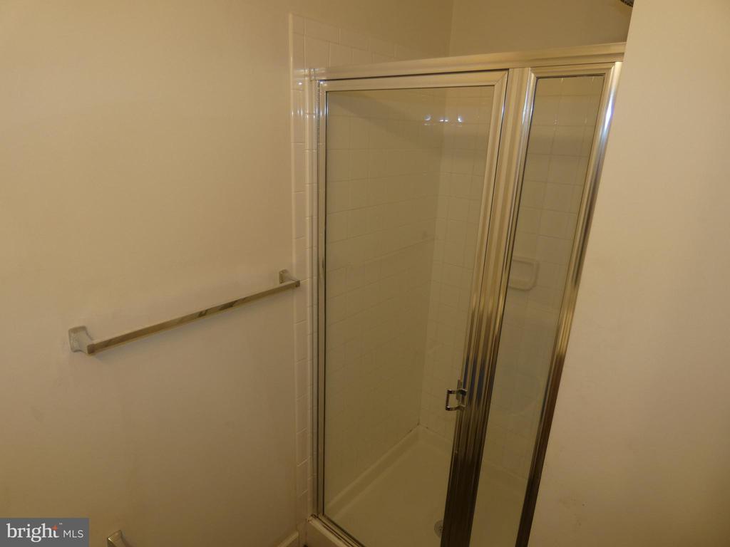 1308 SAUNDERS DRIVE