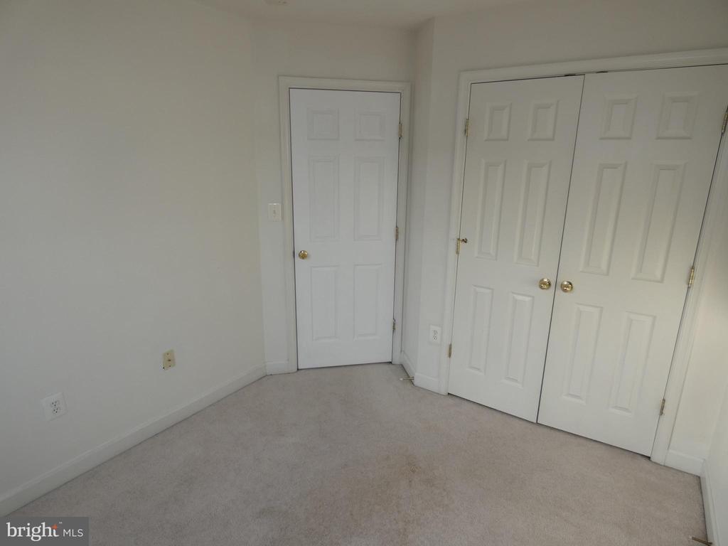 1308 SAUNDERS DRIVE