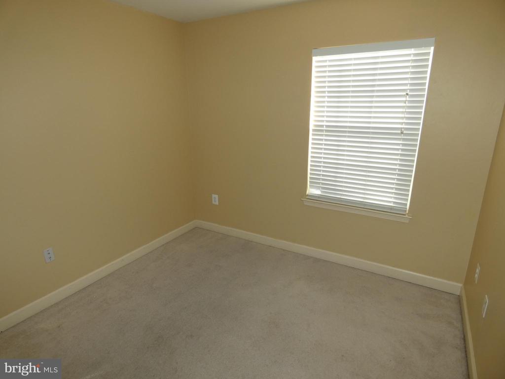 1308 SAUNDERS DRIVE