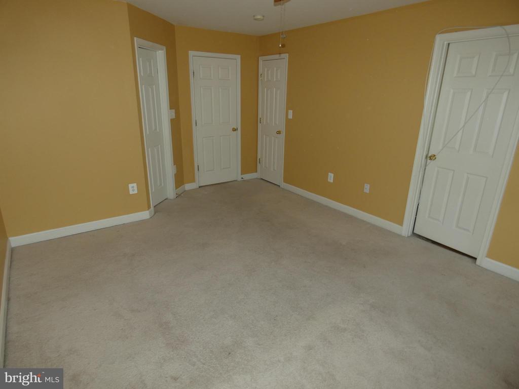 1308 SAUNDERS DRIVE