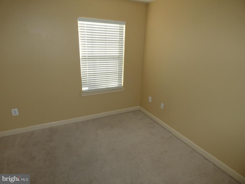1308 SAUNDERS DRIVE