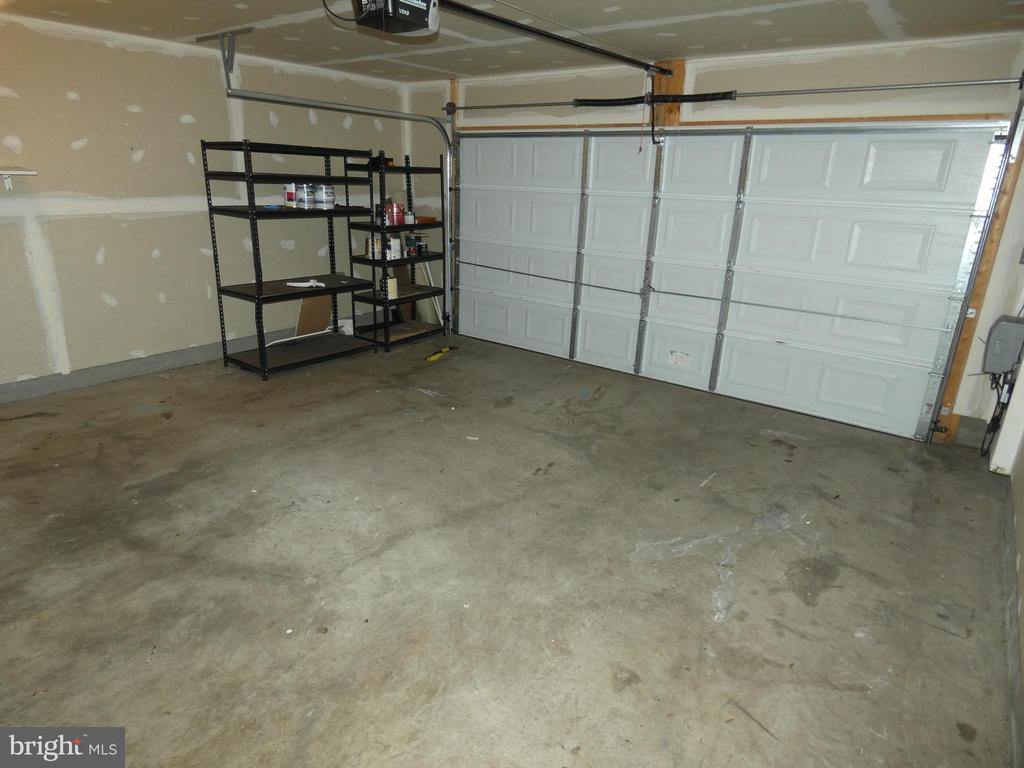 1308 SAUNDERS DRIVE