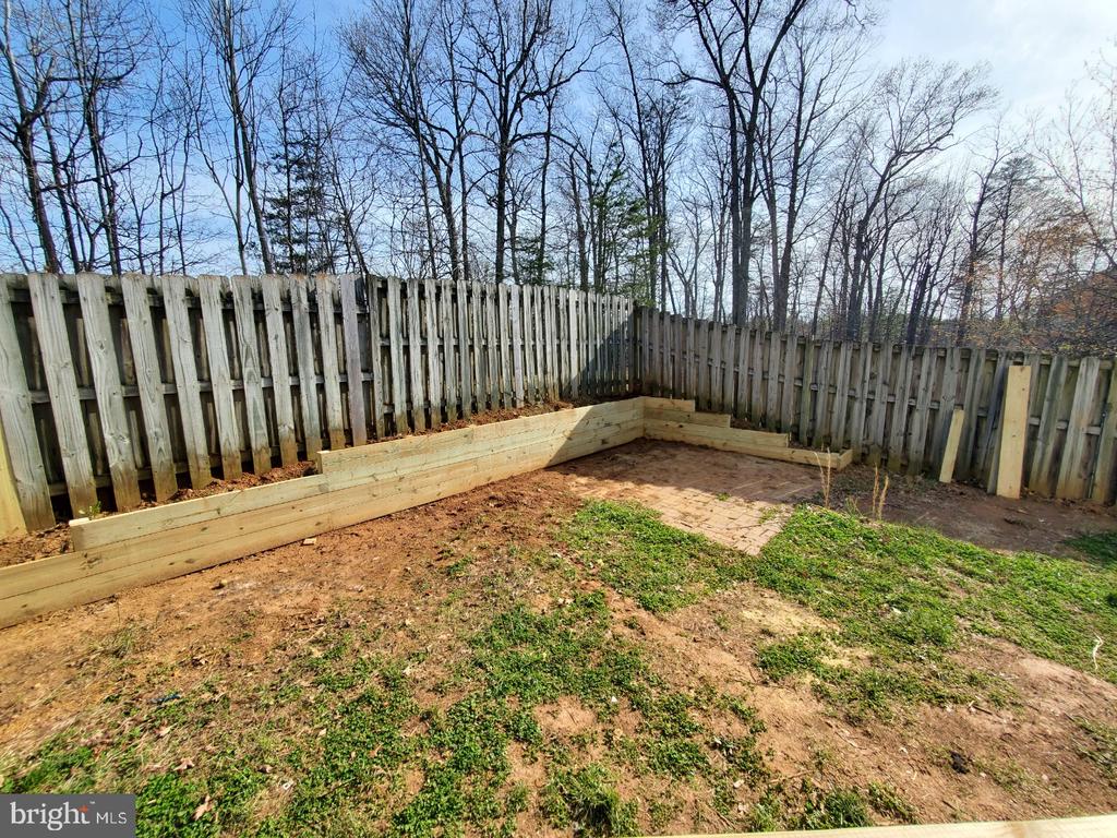 211 STERLING COURT