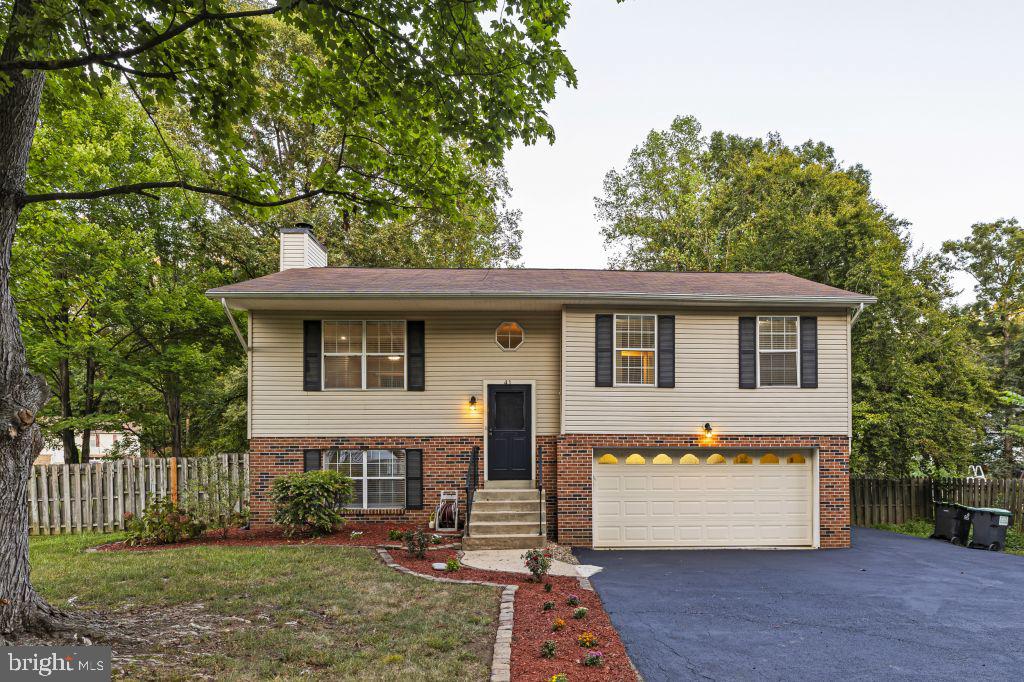 41 MEADOWOOD DRIVE