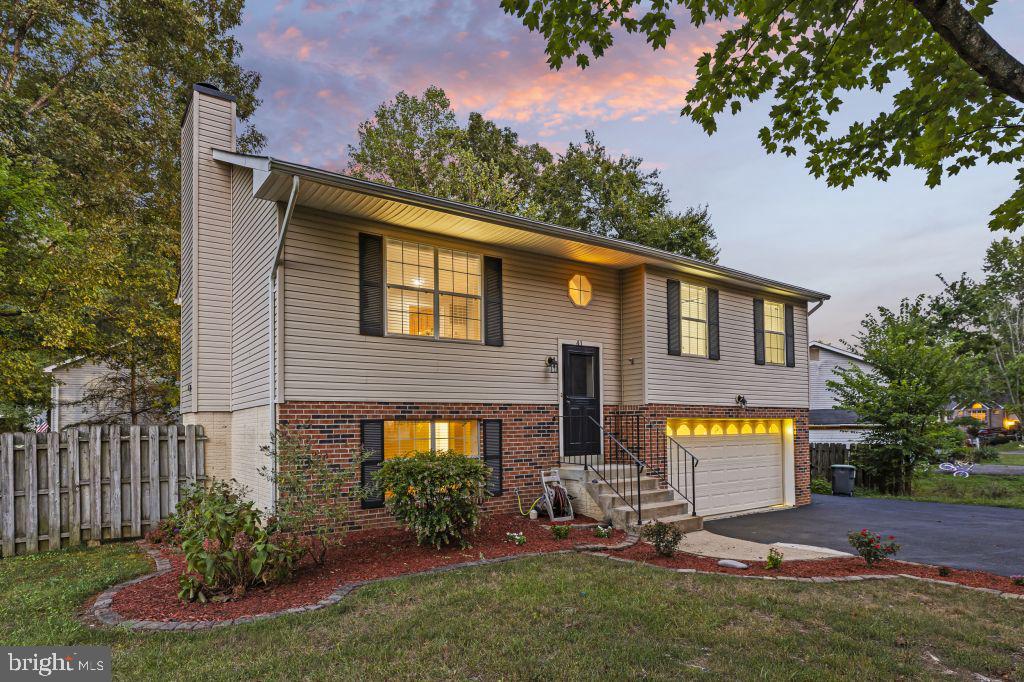 41 MEADOWOOD DRIVE