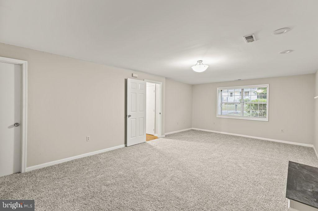 41 MEADOWOOD DRIVE