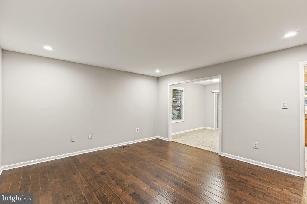 41 MEADOWOOD DRIVE