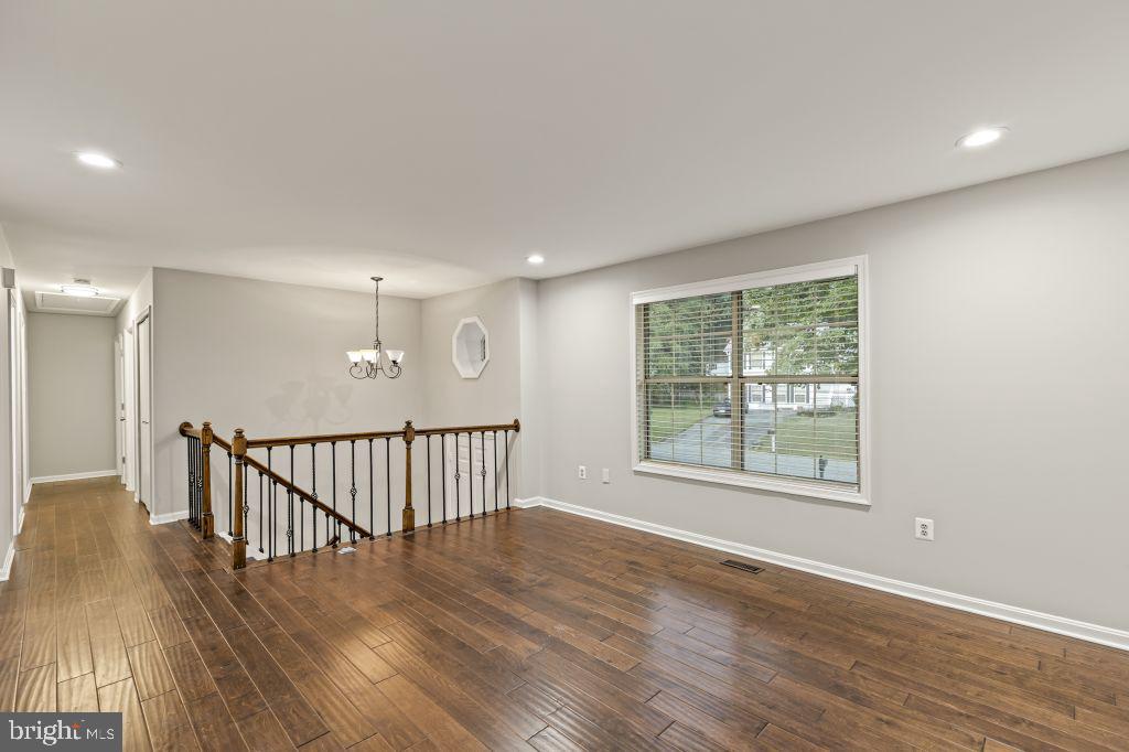 41 MEADOWOOD DRIVE