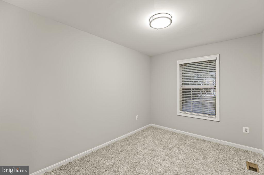 41 MEADOWOOD DRIVE
