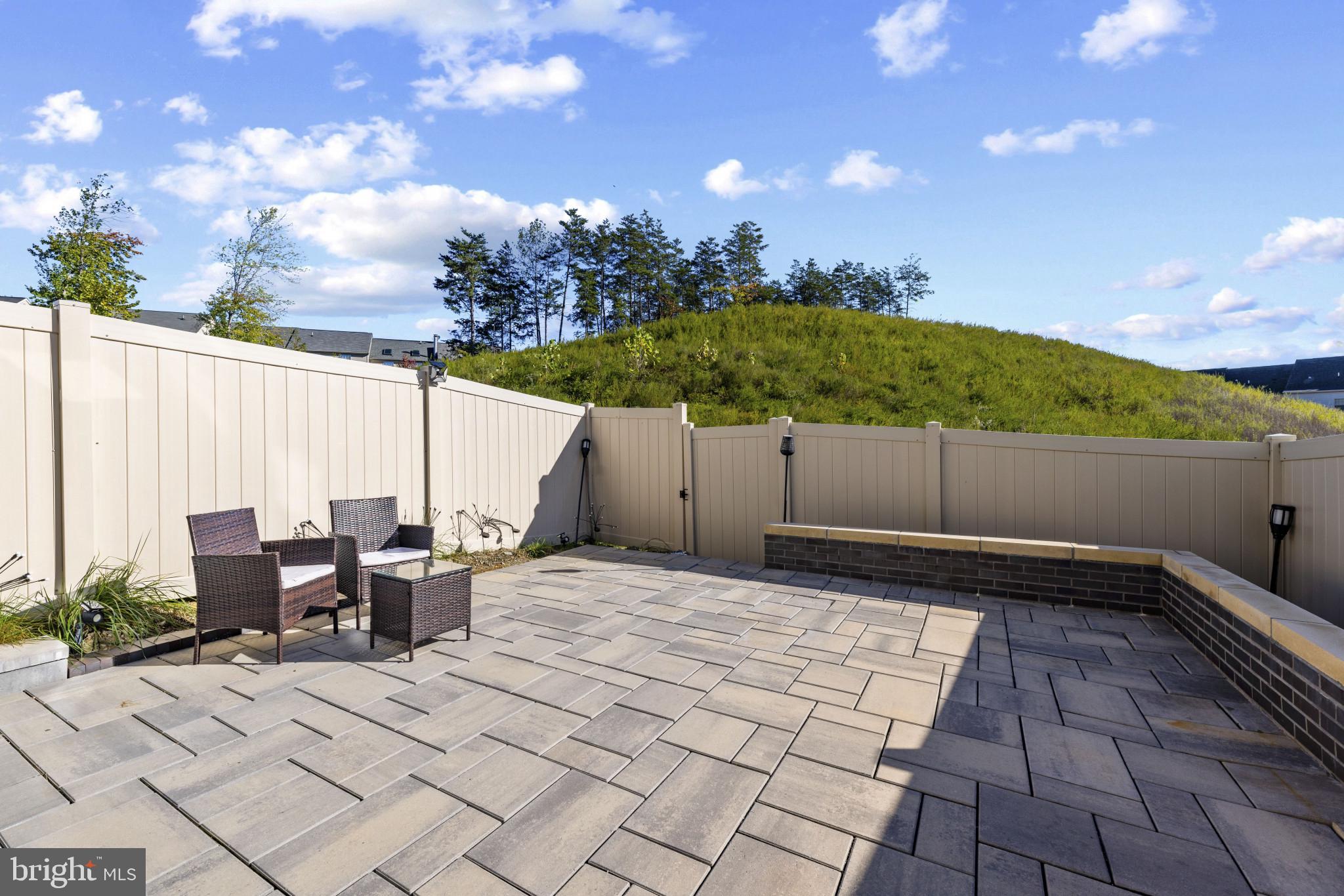 165 SHADED VALLEY COURT