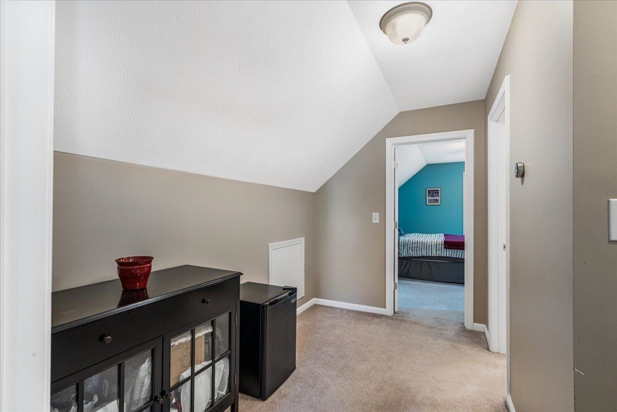 8 Jessica Drive