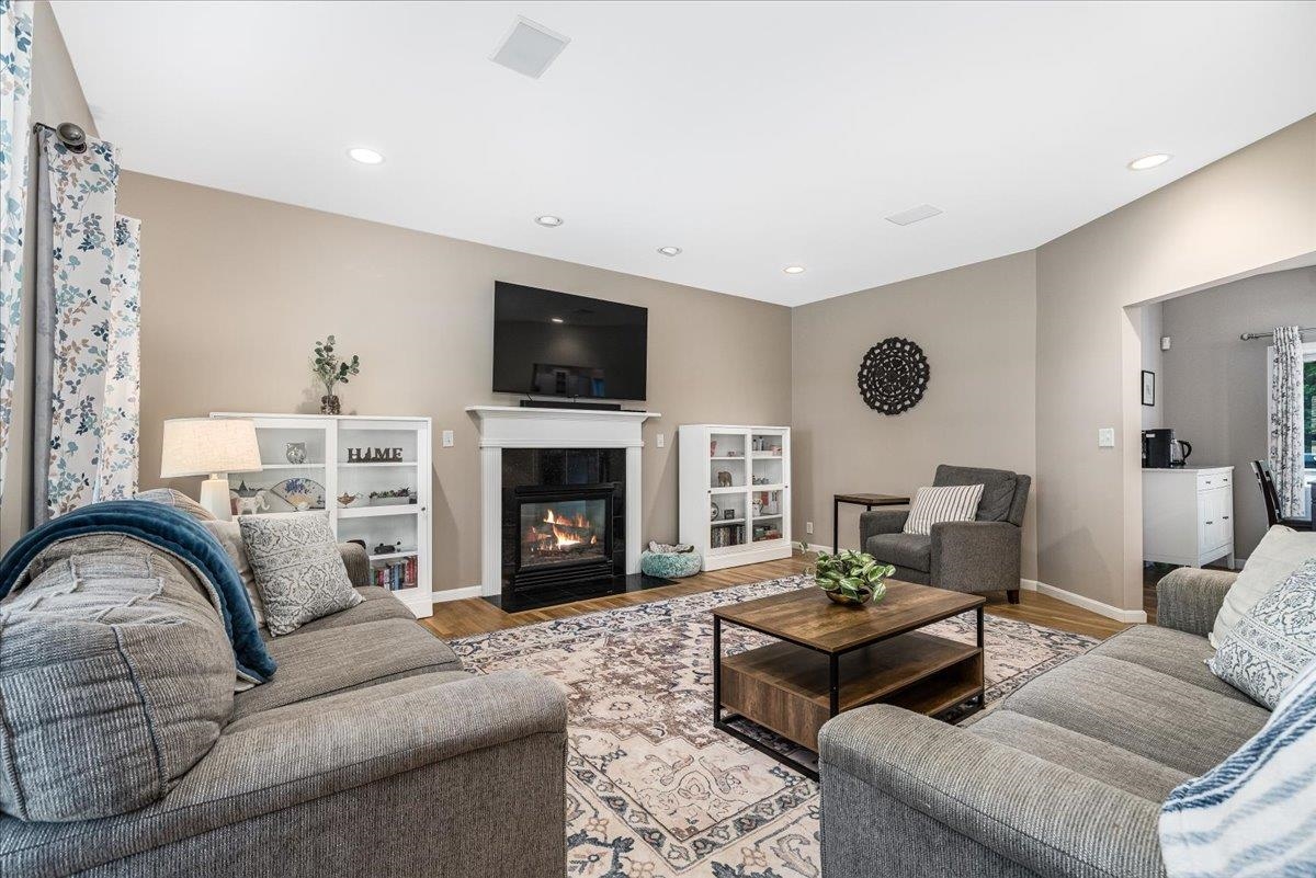 8 Jessica Drive