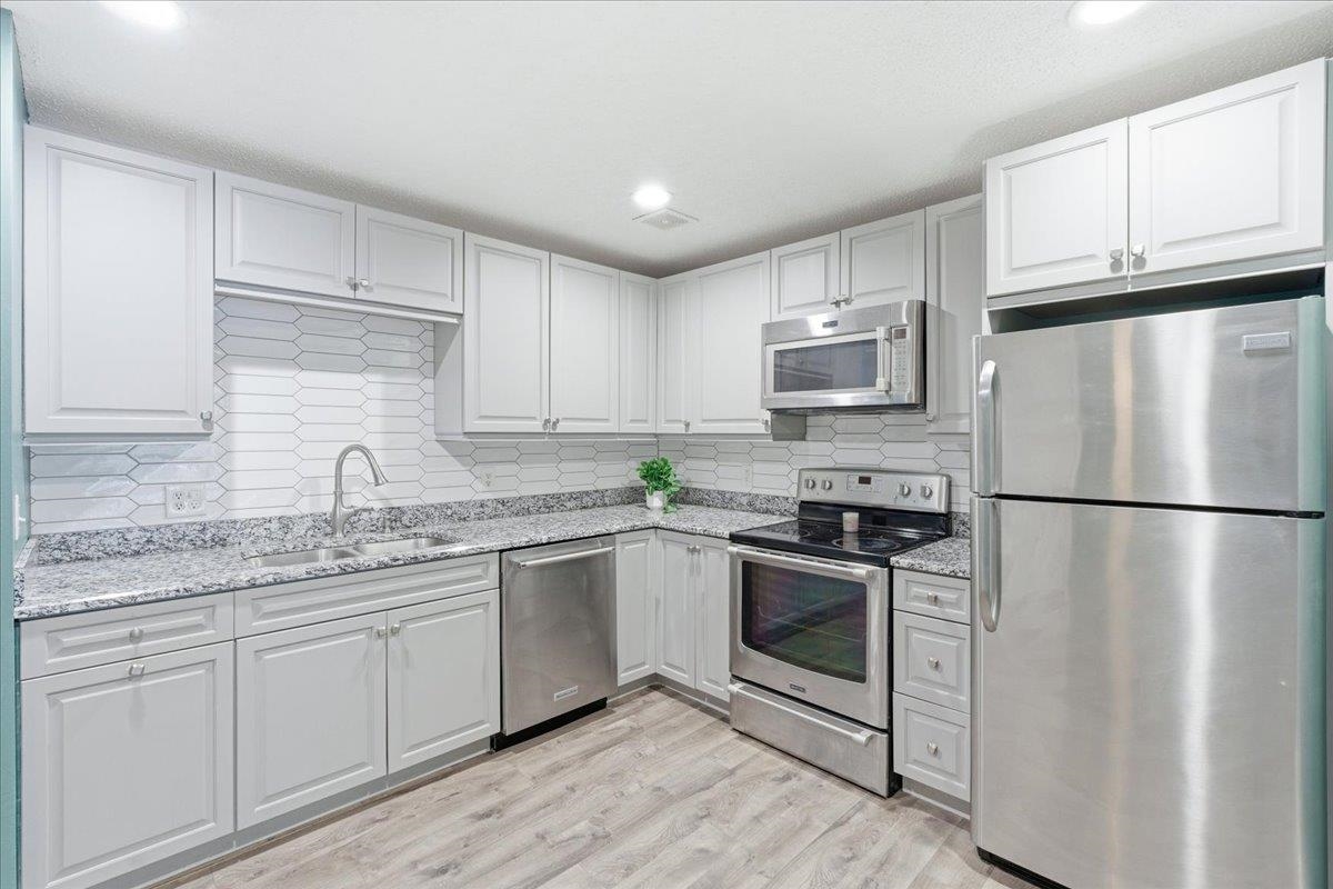 14 Northbrook Drive Unit: 1410