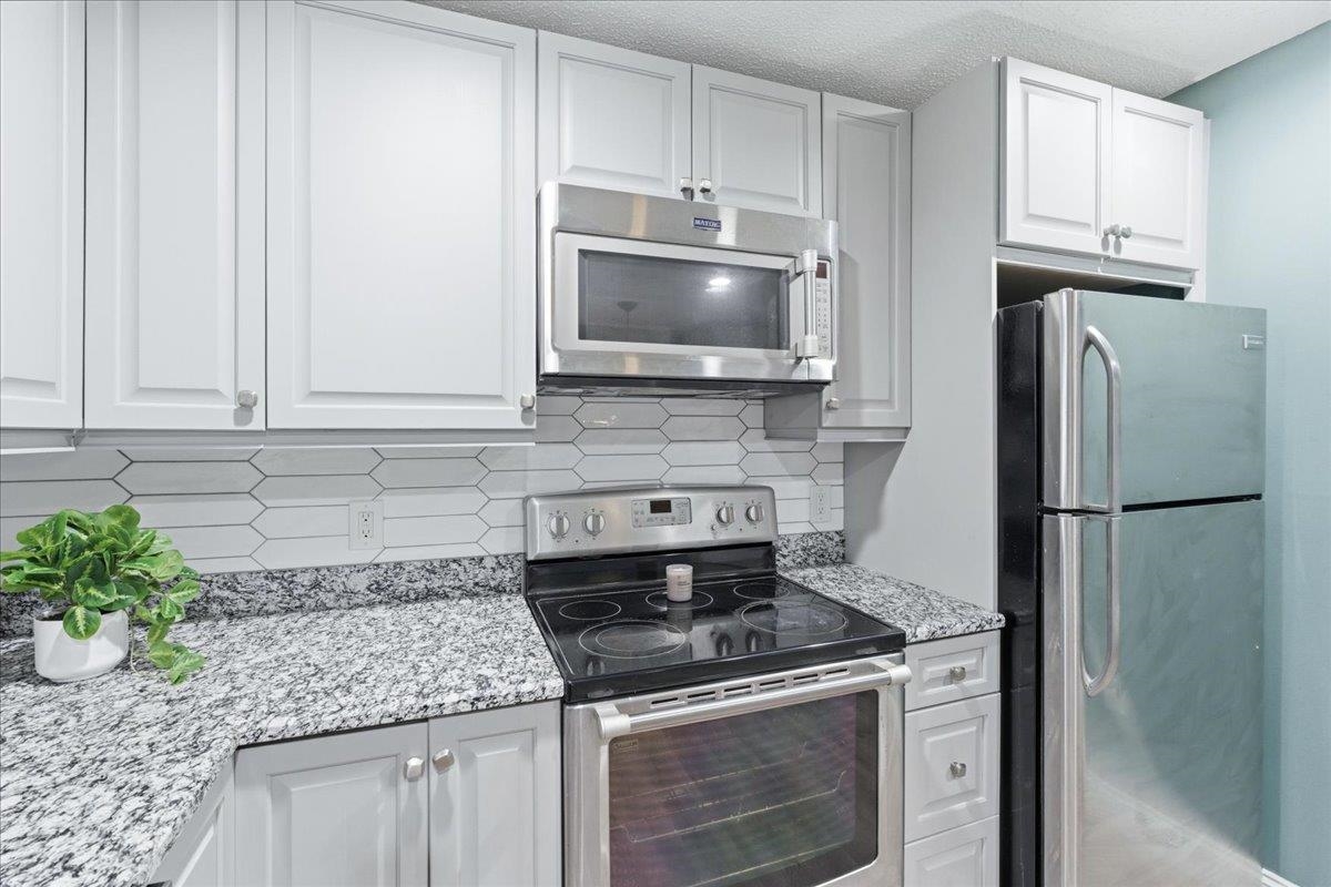 14 Northbrook Drive Unit: 1410